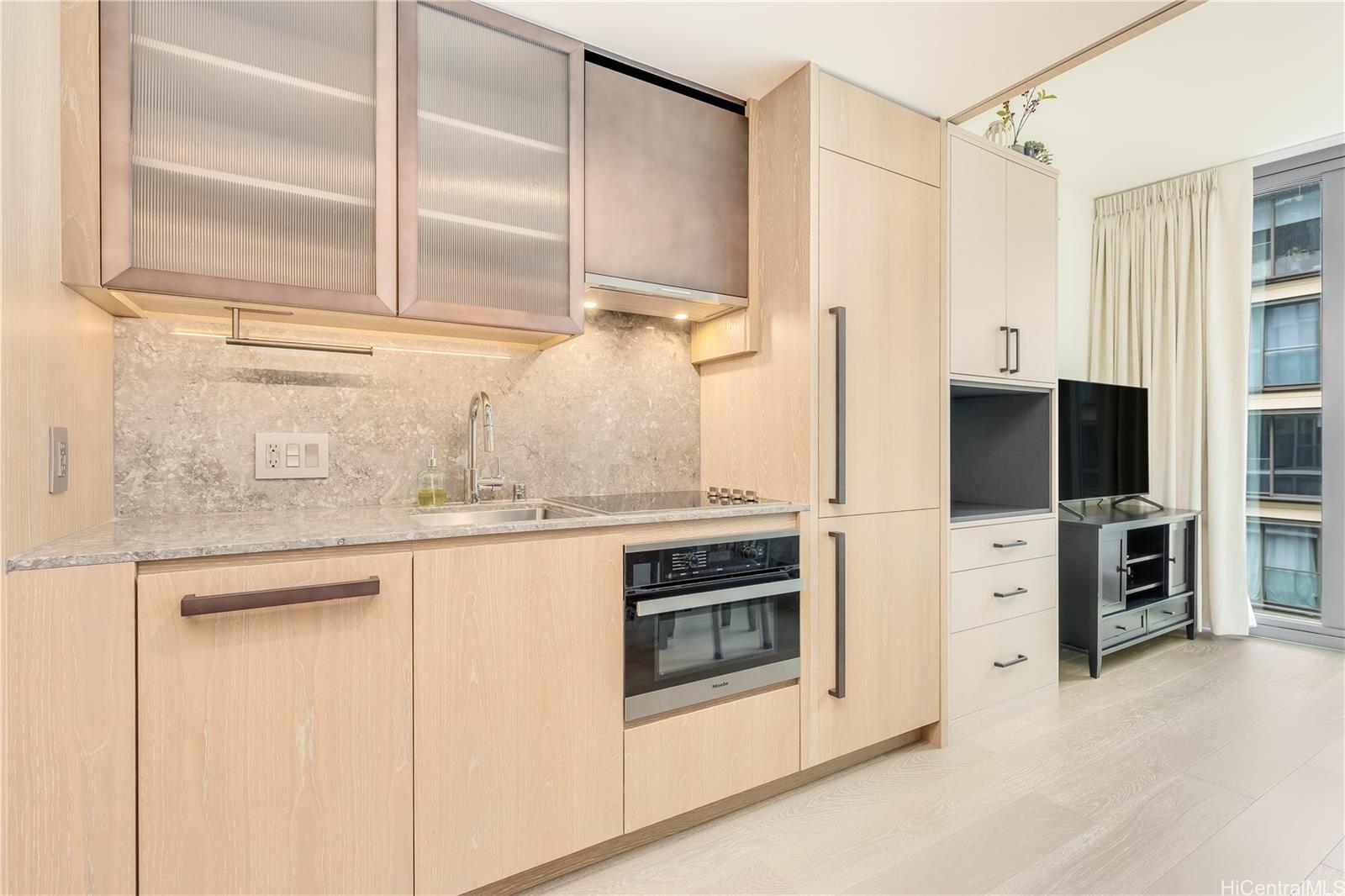 Koula condo # 527, Honolulu, Hawaii - photo 4 of 24