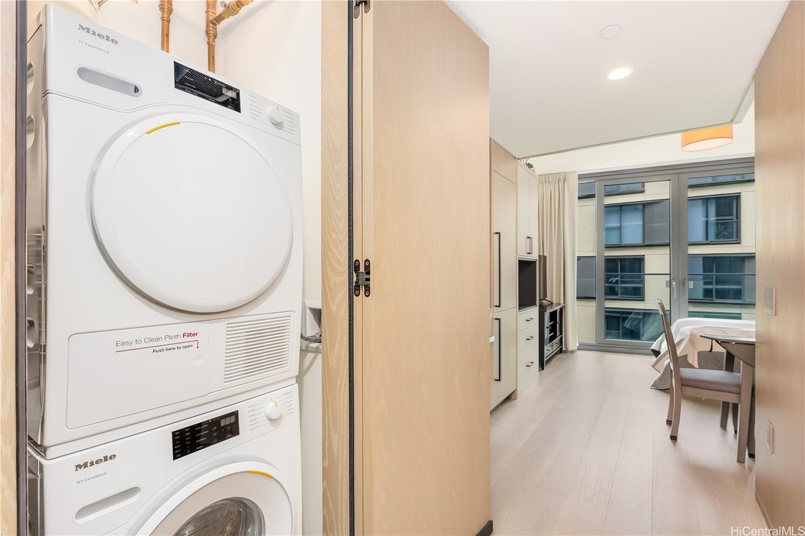 Koula condo # 527, Honolulu, Hawaii - photo 7 of 24