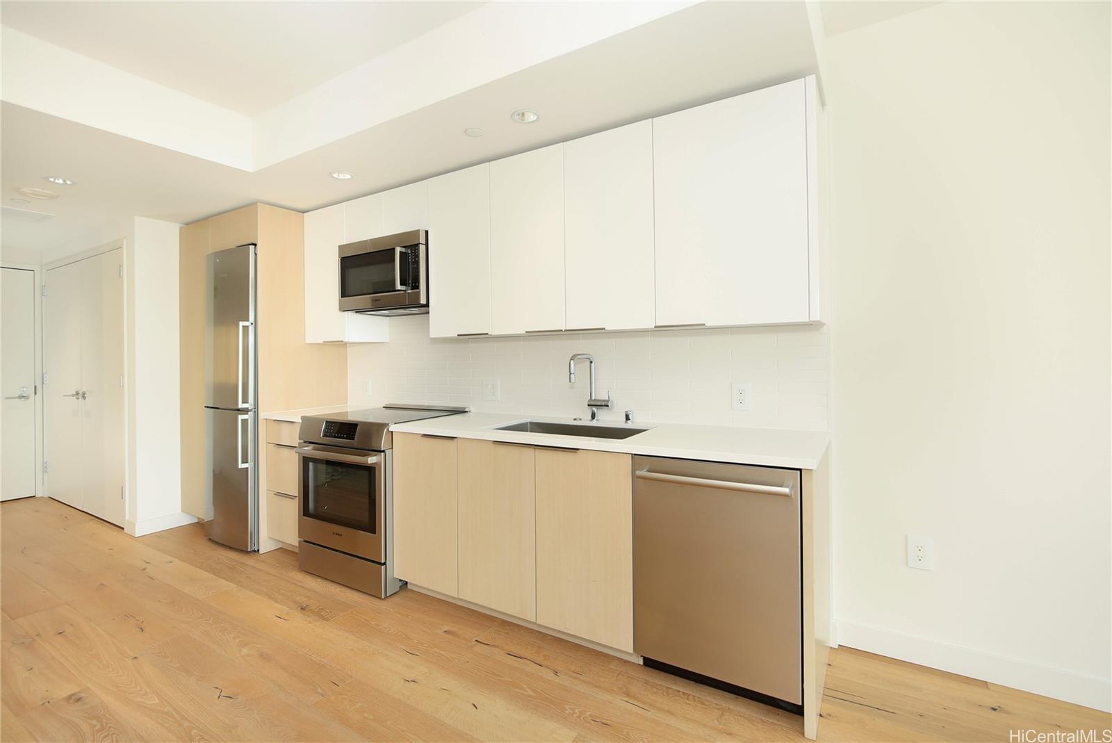 Ae'o condo # 1107, Honolulu, Hawaii - photo 2 of 22
