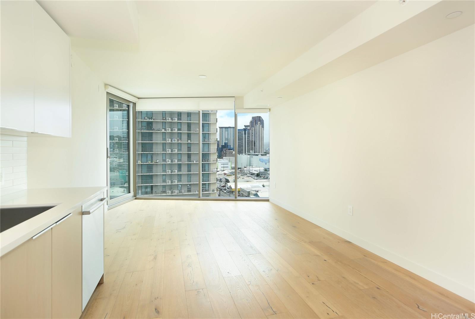 Ae'o condo # 1107, Honolulu, Hawaii - photo 4 of 22