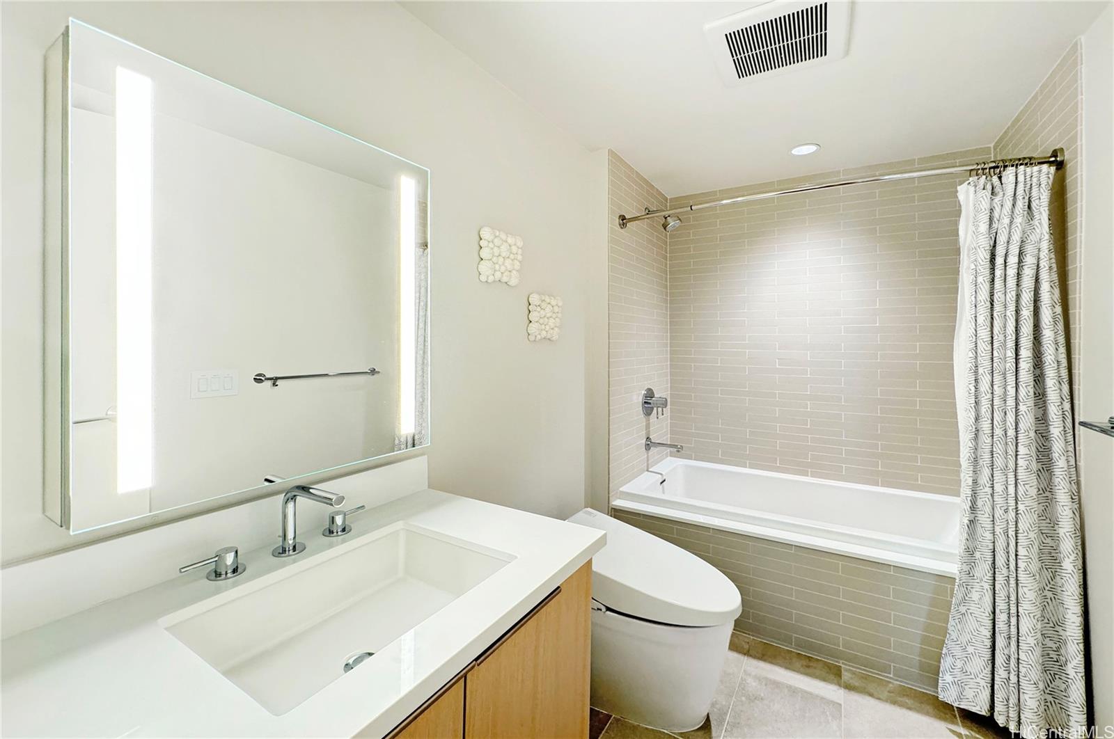 Ae'o condo # 1107, Honolulu, Hawaii - photo 8 of 22