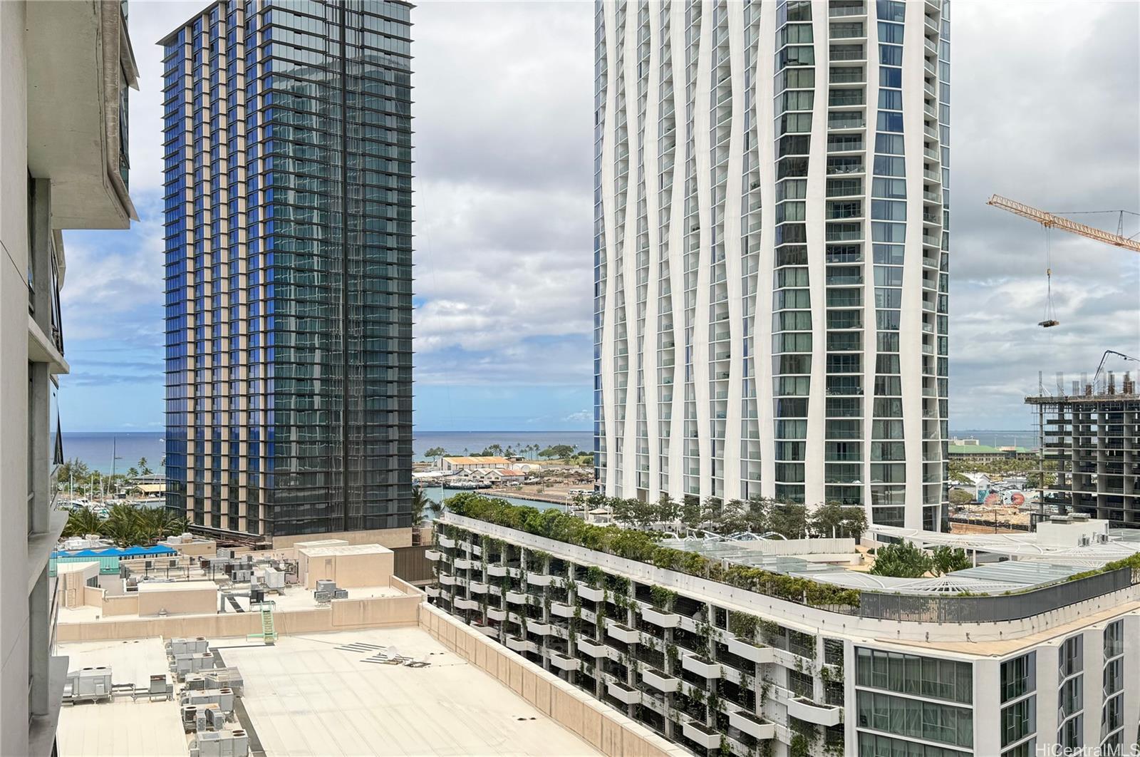 Ae'o condo # 1107, Honolulu, Hawaii - photo 10 of 22