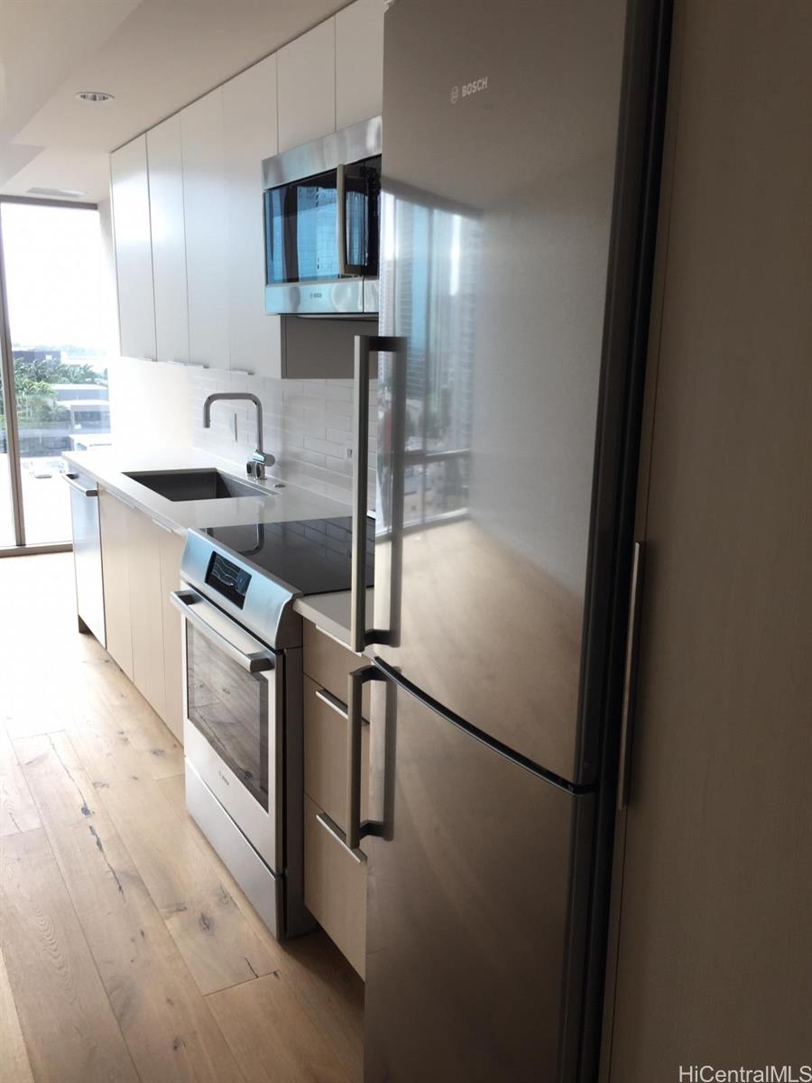 1001 Queen Street Honolulu - Rental - photo 3 of 24