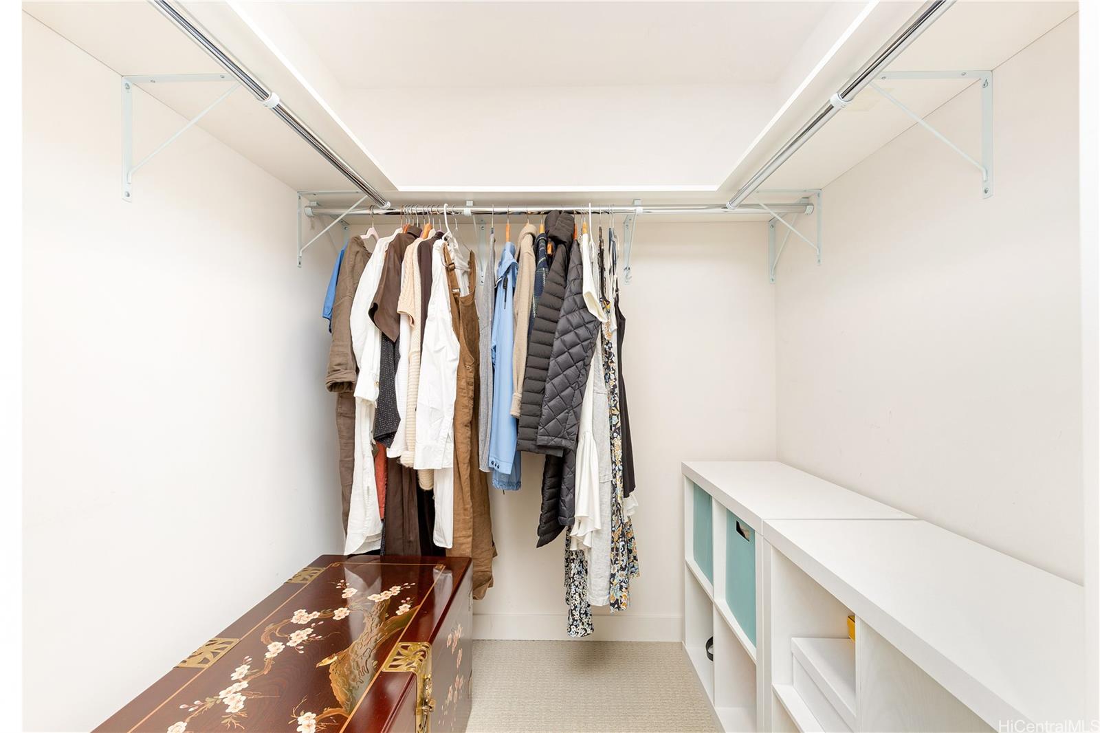 Ae'o condo # 1204, Honolulu, Hawaii - photo 7 of 25