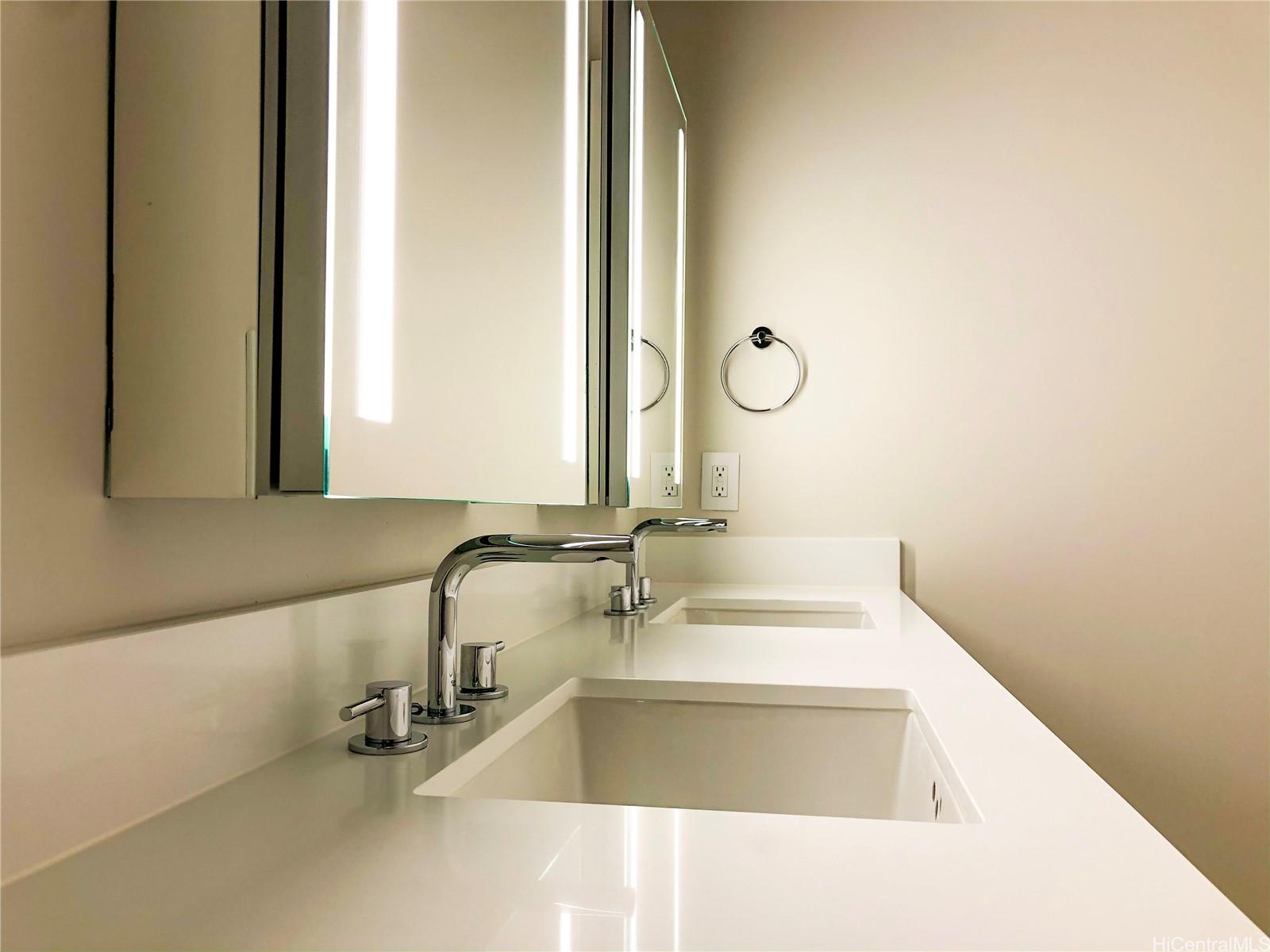 1001 Queen St Honolulu - Rental - photo 6 of 14