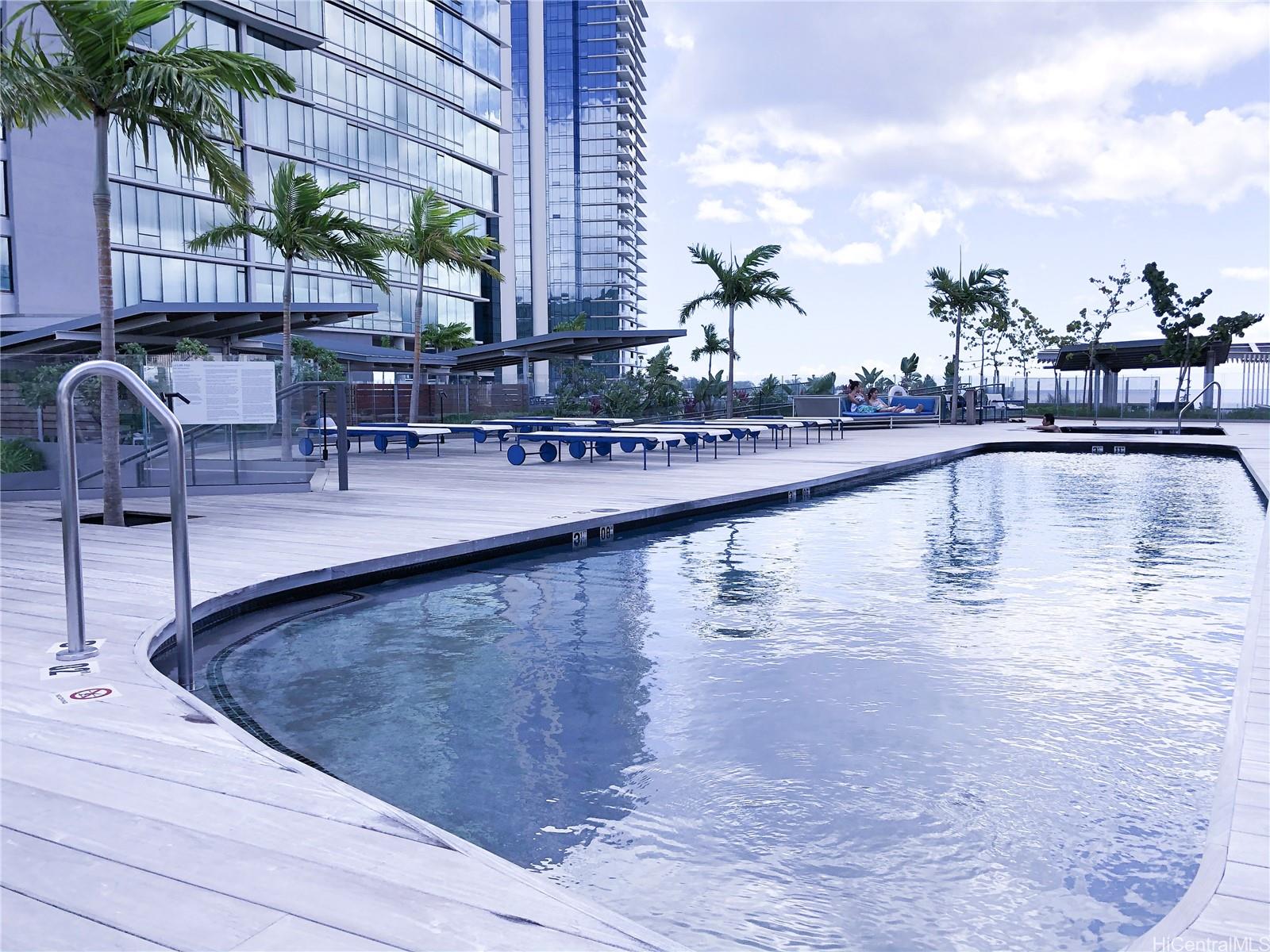 1001 Queen St Honolulu - Rental - photo 8 of 14