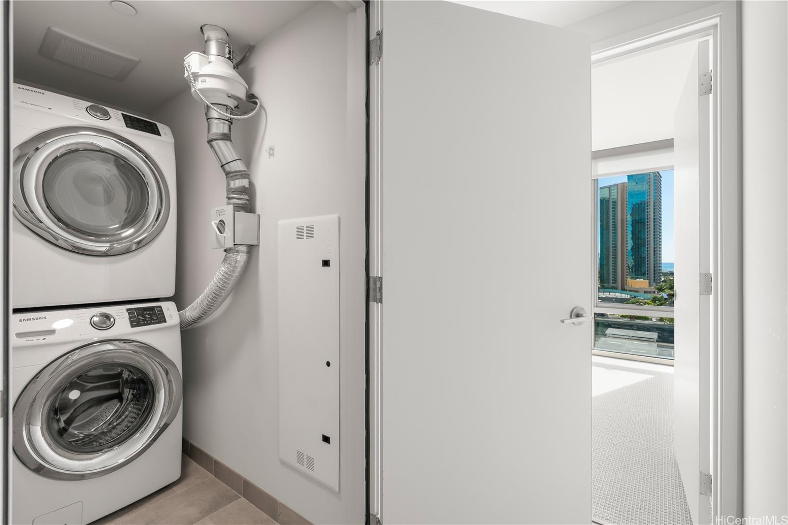 1001 Queen Street Honolulu - Rental - photo 12 of 24