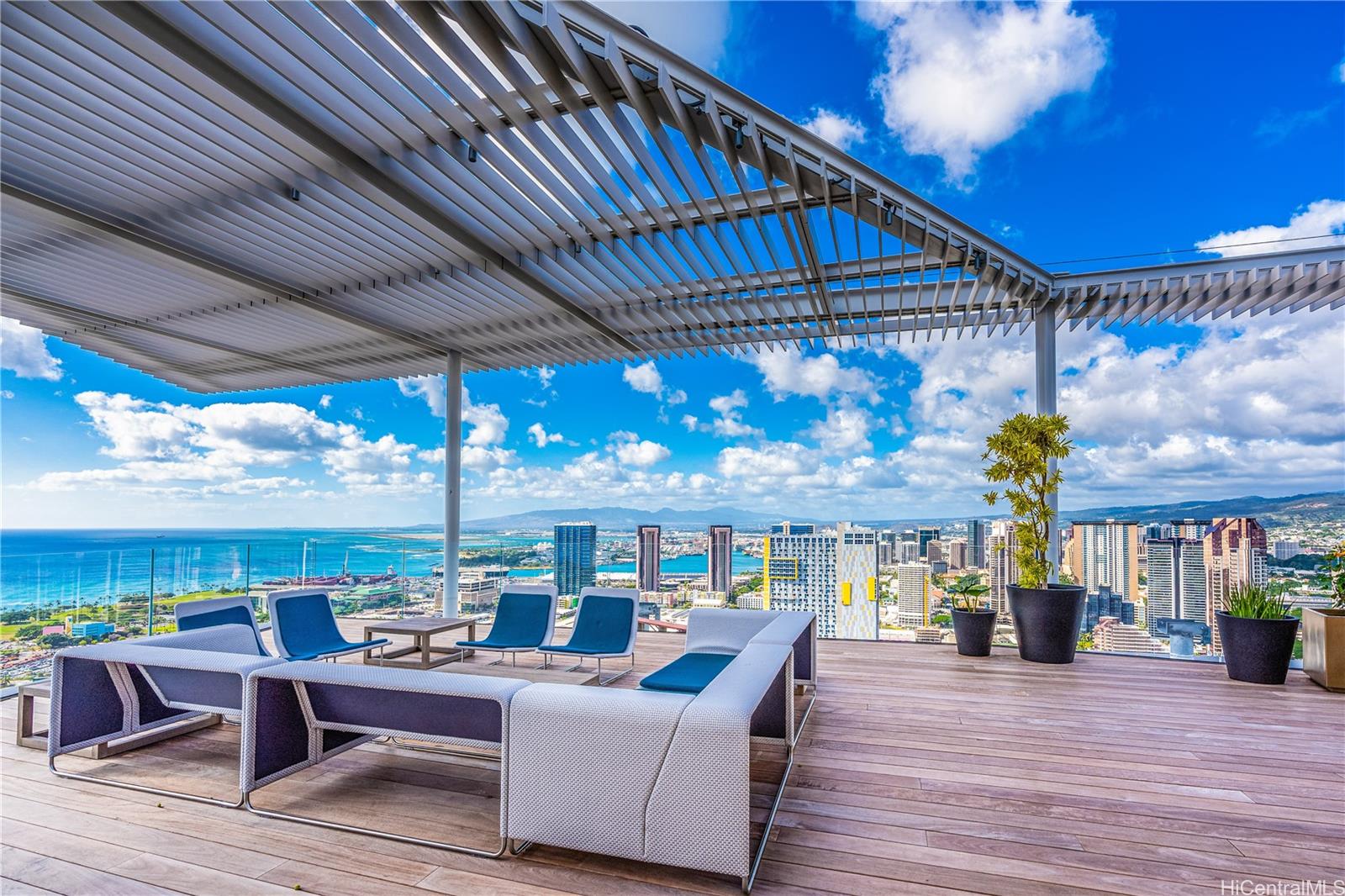 1001 Queen Street Honolulu - Rental - photo 17 of 24