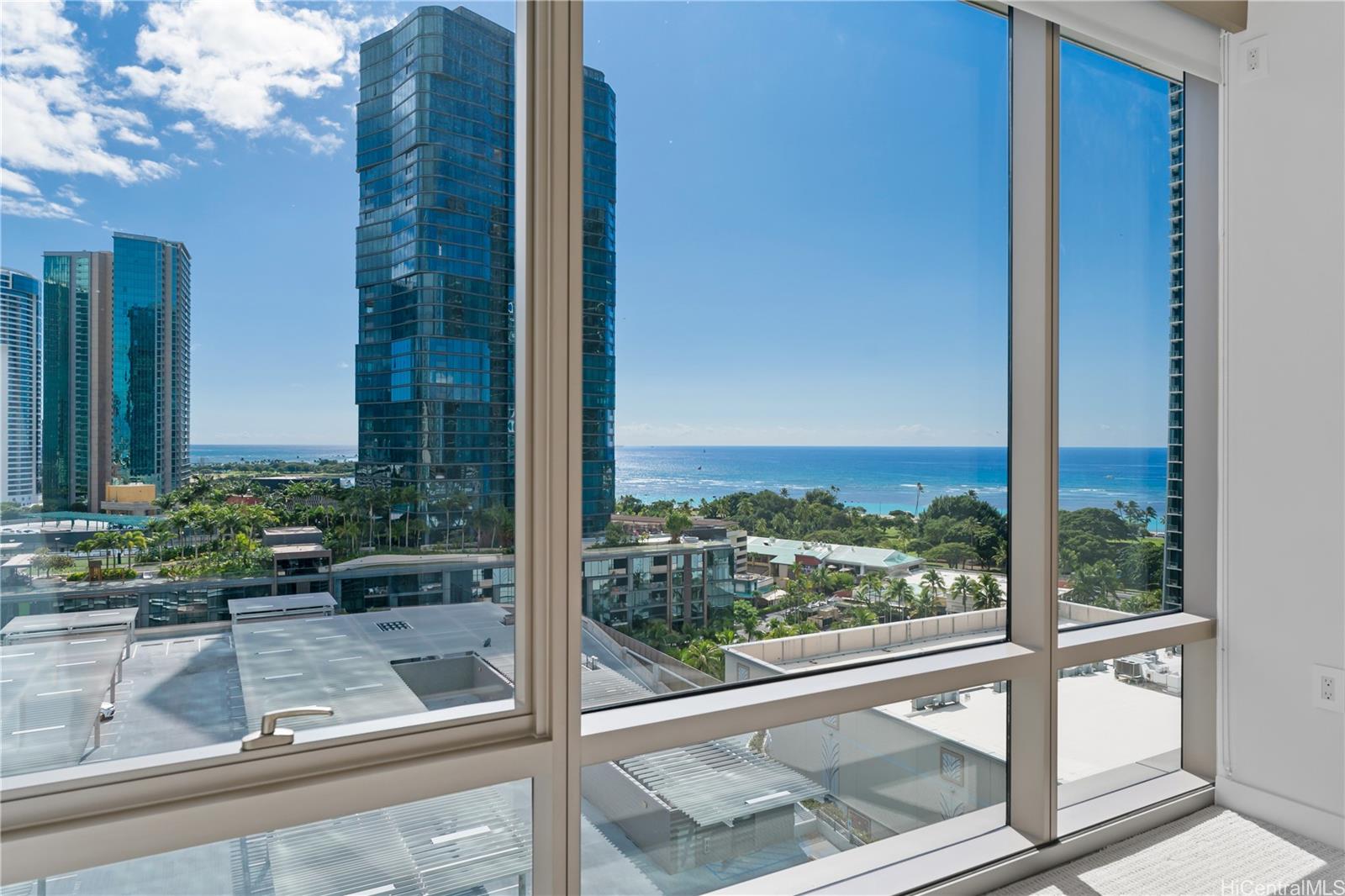 1001 Queen Street Honolulu - Rental - photo 4 of 24