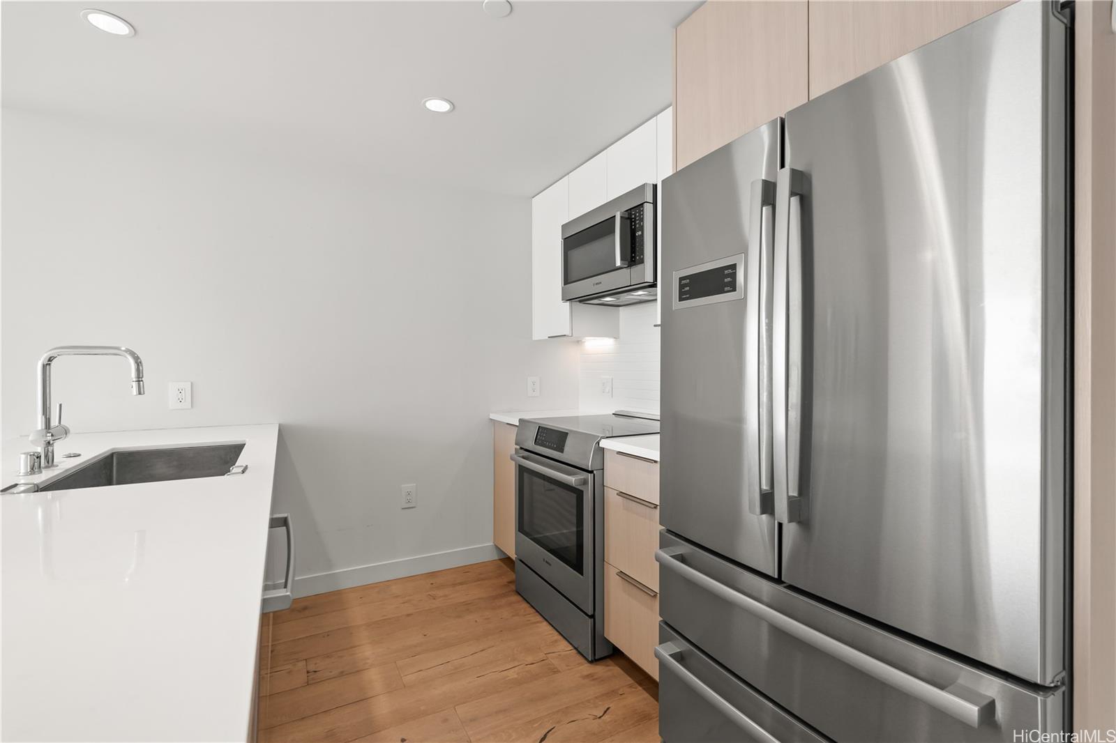 1001 Queen Street Honolulu - Rental - photo 9 of 24