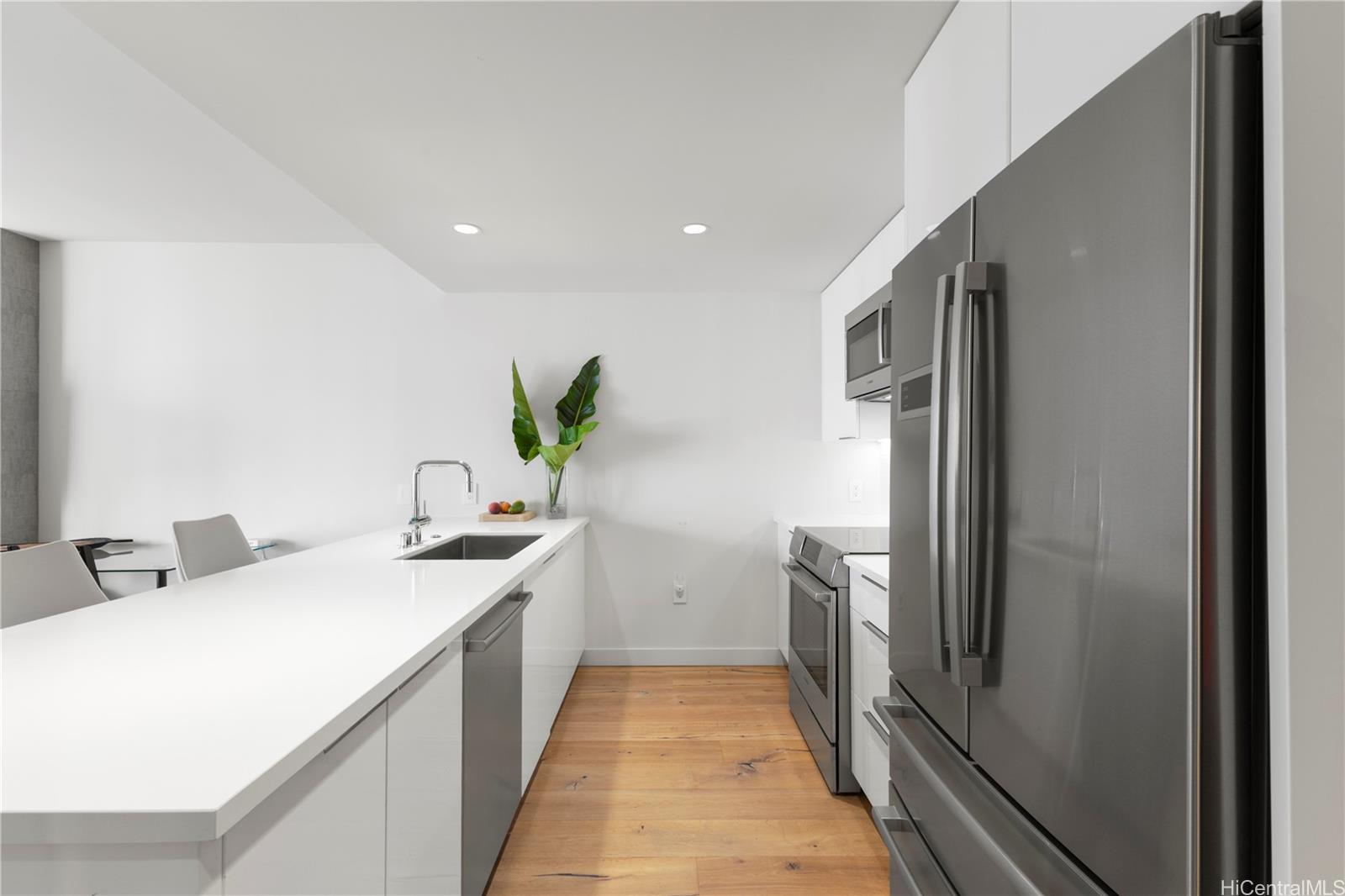 AE'O condo # 1403, Honolulu, Hawaii - photo 4 of 23