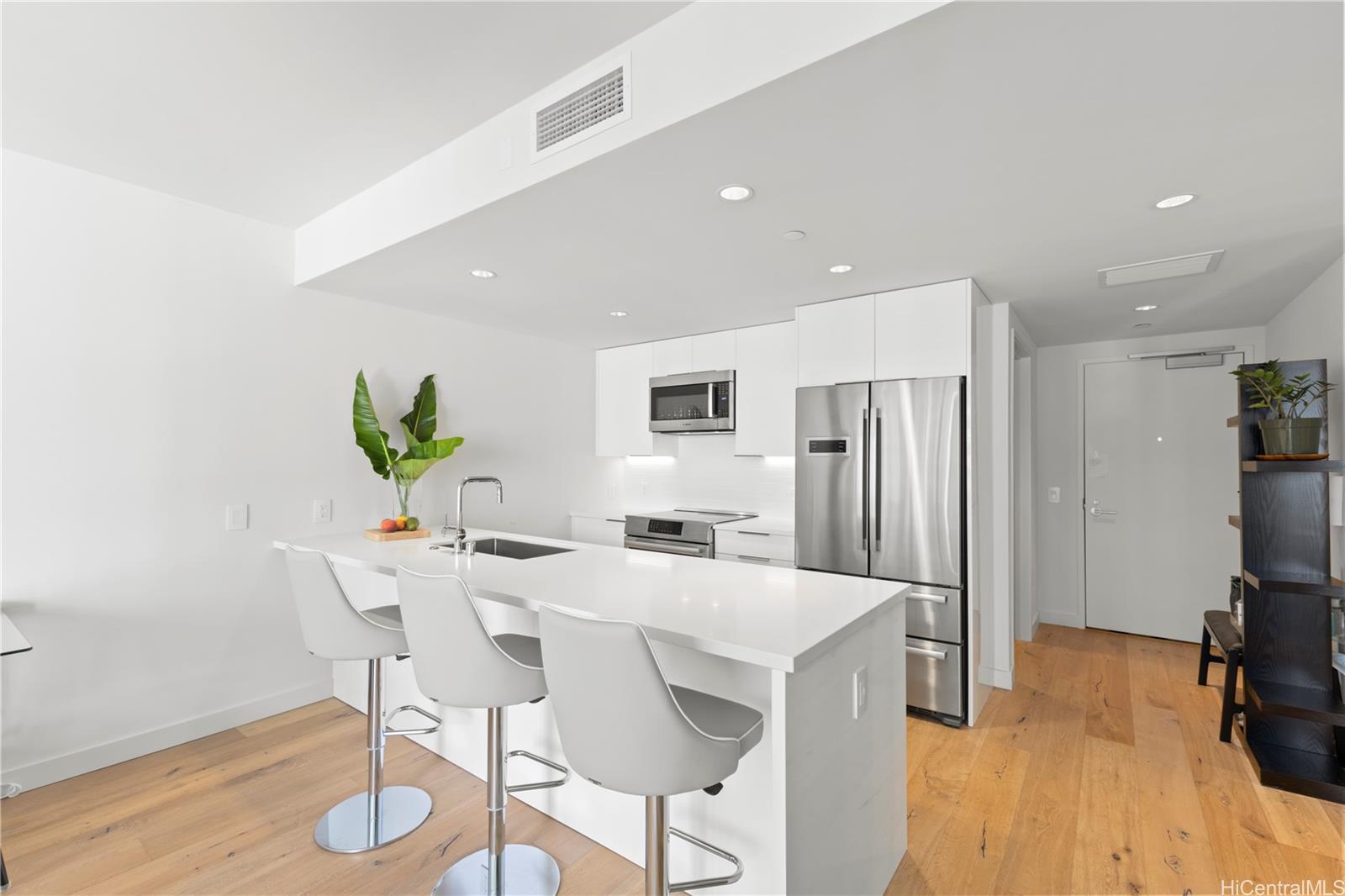 AE'O condo # 1403, Honolulu, Hawaii - photo 5 of 23