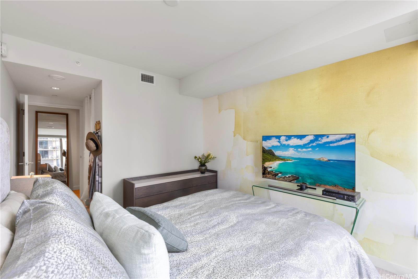 AE'O condo # 1403, Honolulu, Hawaii - photo 6 of 23