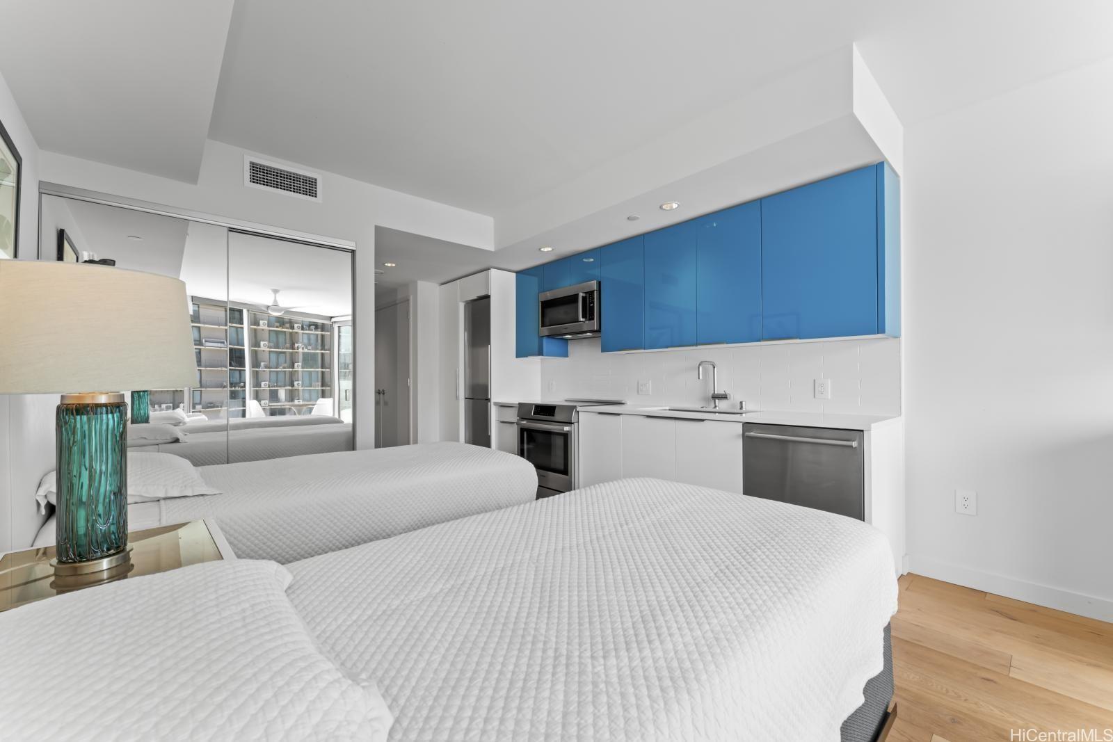 1001 Queen St Honolulu - Rental - photo 4 of 25