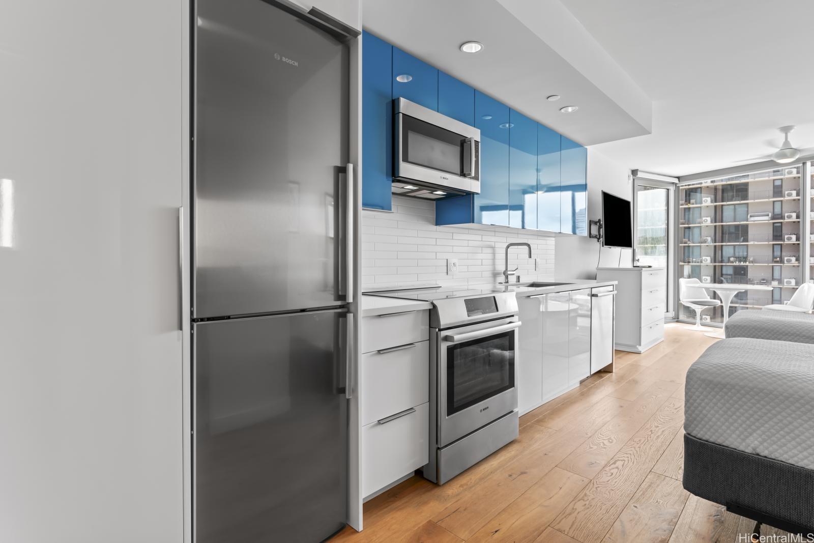 1001 Queen St Honolulu - Rental - photo 6 of 25