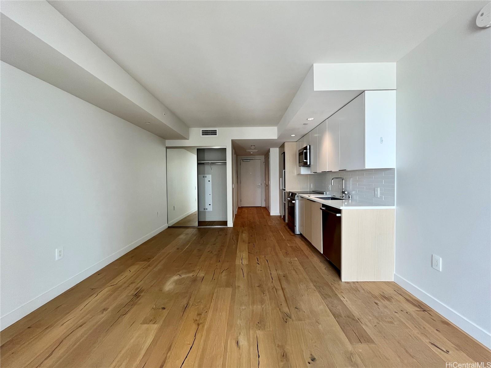 Ae'o condo # 1511, Honolulu, Hawaii - photo 3 of 9