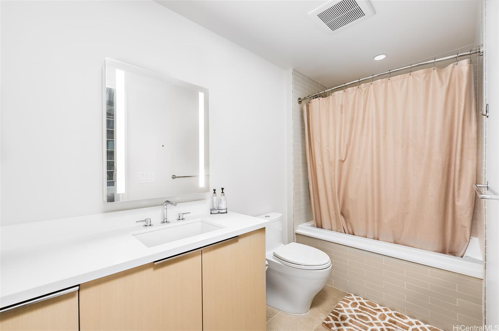 Ae'o condo # 1609, Honolulu, Hawaii - photo 8 of 25