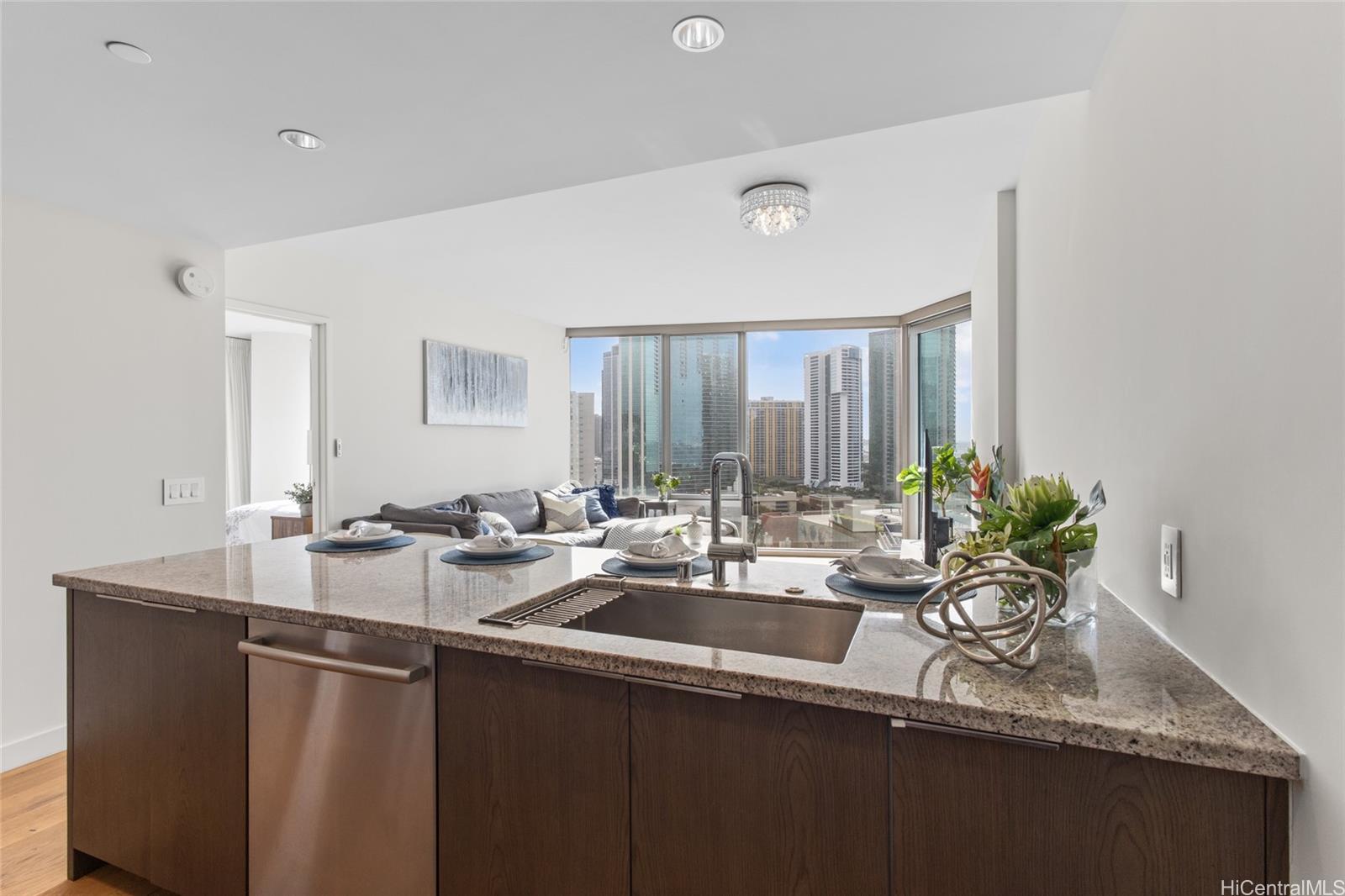 Ae'o condo # 1612, Honolulu, Hawaii - photo 14 of 25