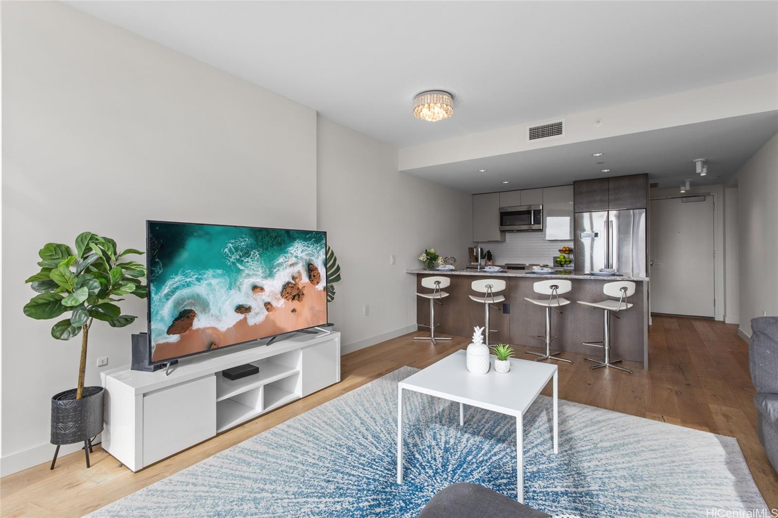 Ae'o condo # 1612, Honolulu, Hawaii - photo 3 of 25