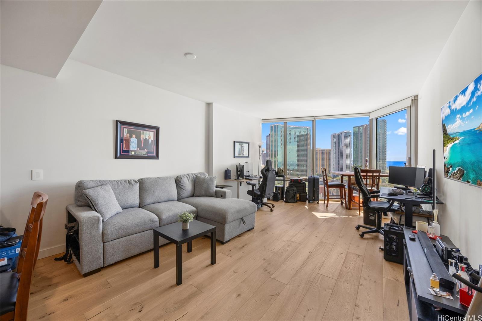 Ae'o condo # 1708, Honolulu, Hawaii - photo 4 of 19