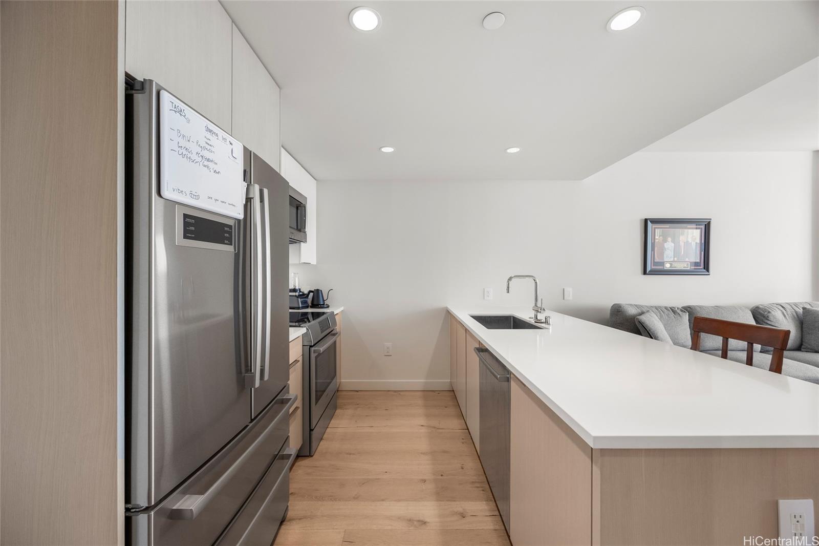 Ae'o condo # 1708, Honolulu, Hawaii - photo 6 of 19