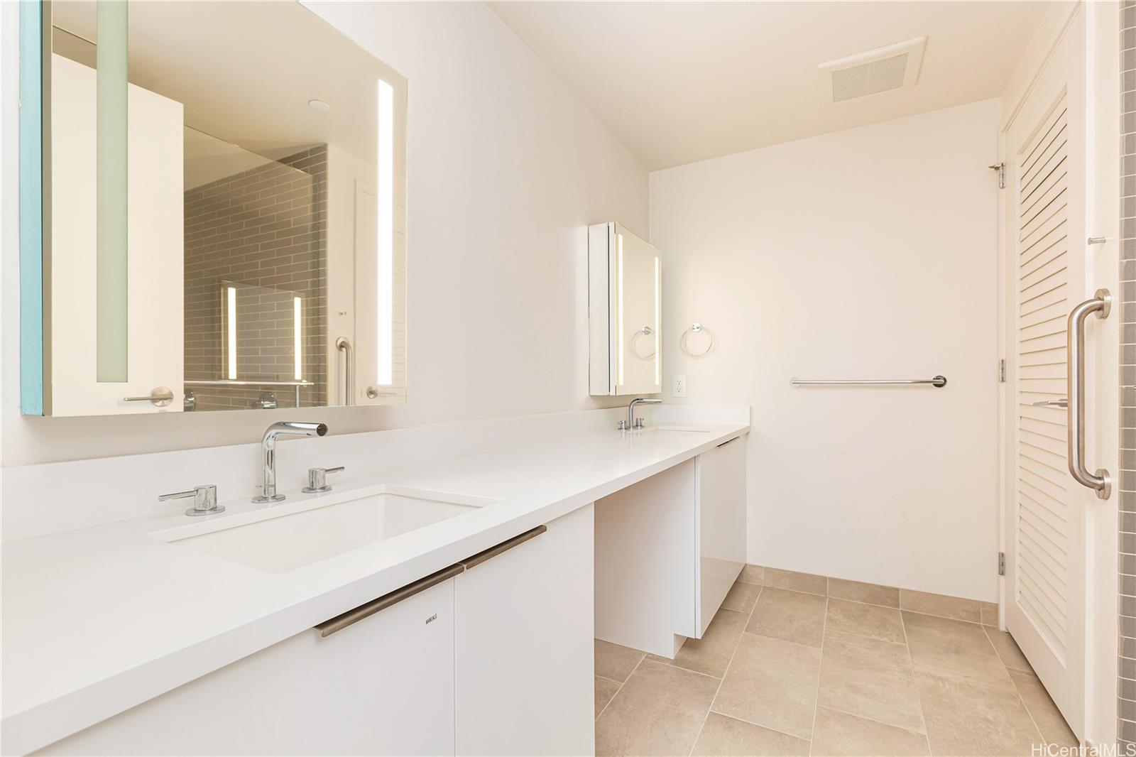 Ae'o condo # 1801, Honolulu, Hawaii - photo 12 of 25