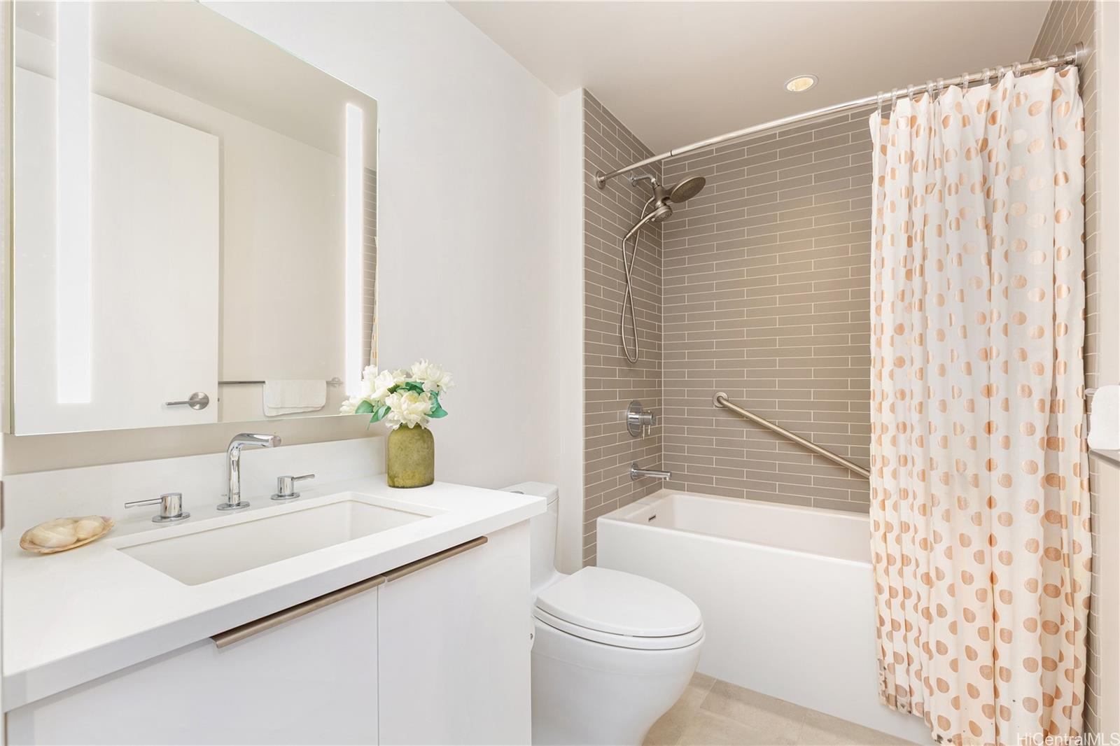 Ae'o condo # 1801, Honolulu, Hawaii - photo 6 of 25