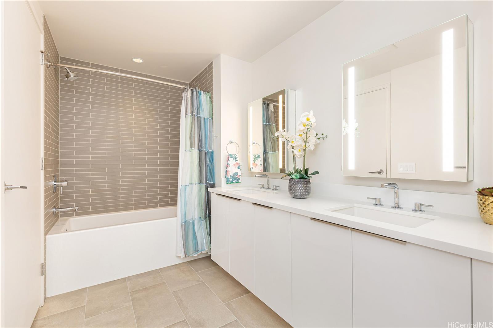 Ae'o condo # 1801, Honolulu, Hawaii - photo 9 of 25