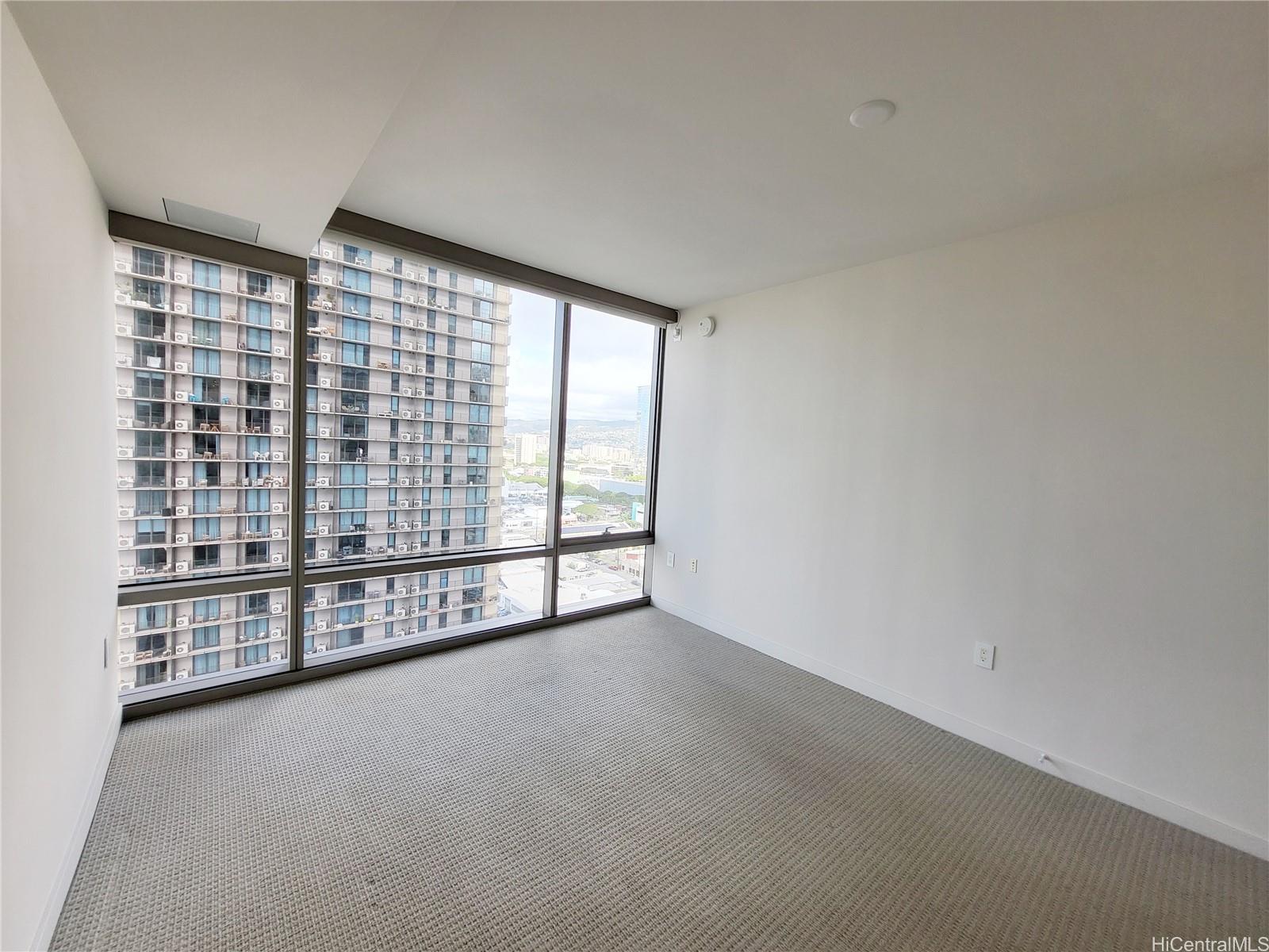 1001 Queen St Honolulu - Rental - photo 13 of 25