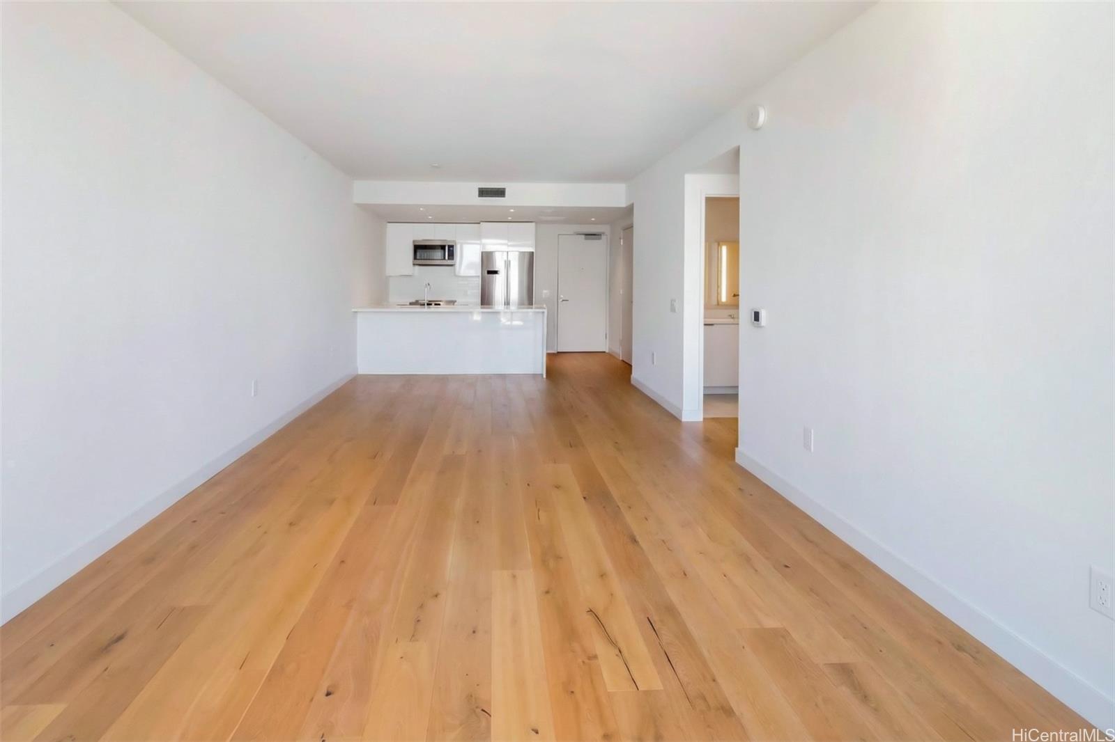 1001 Queen St Honolulu - Rental - photo 2 of 20