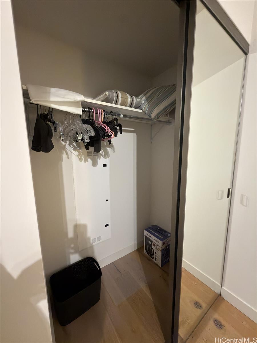 1001 Queen St Honolulu - Rental - photo 11 of 17