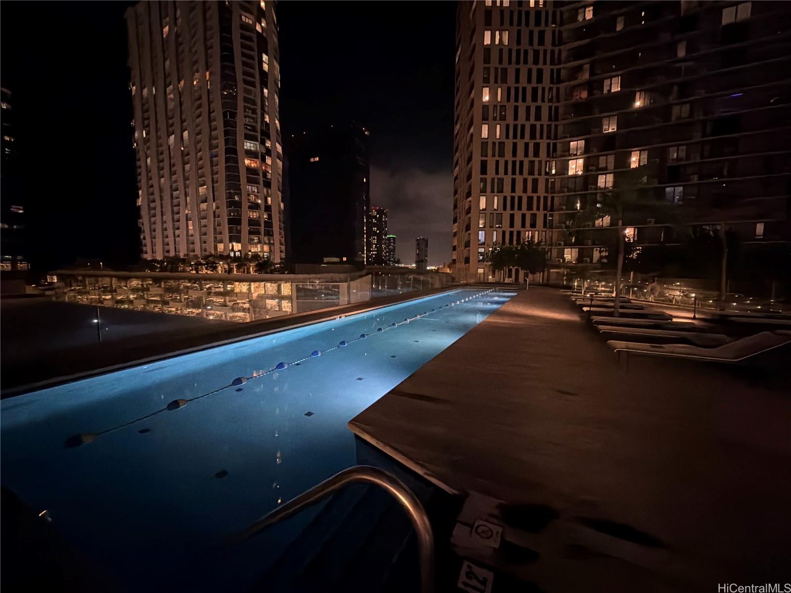 1001 Queen St Honolulu - Rental - photo 16 of 17