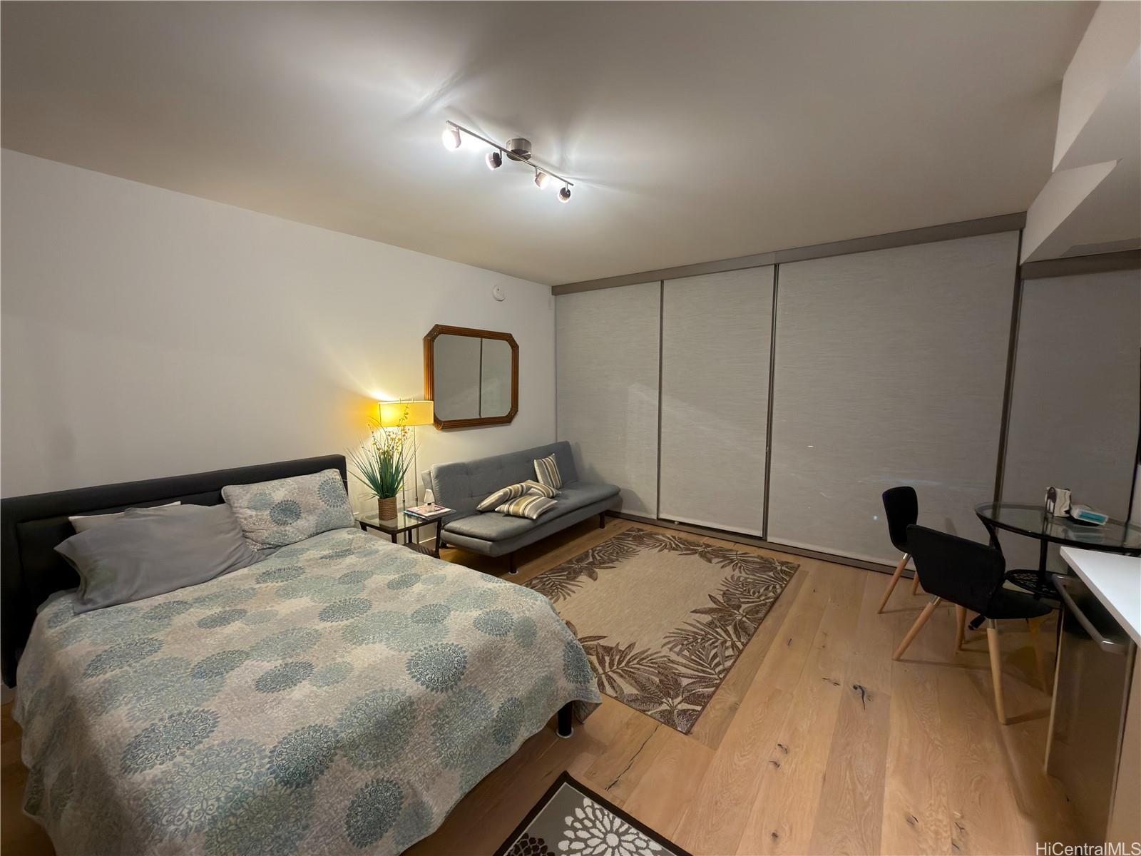 1001 Queen St Honolulu - Rental - photo 8 of 17