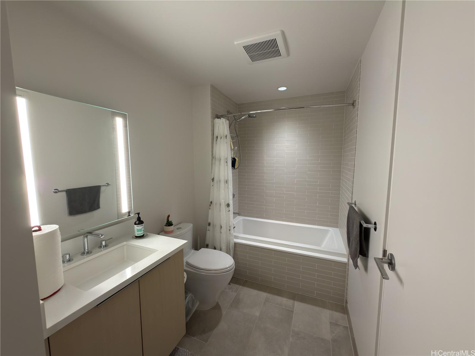 1001 Queen St Honolulu - Rental - photo 10 of 17