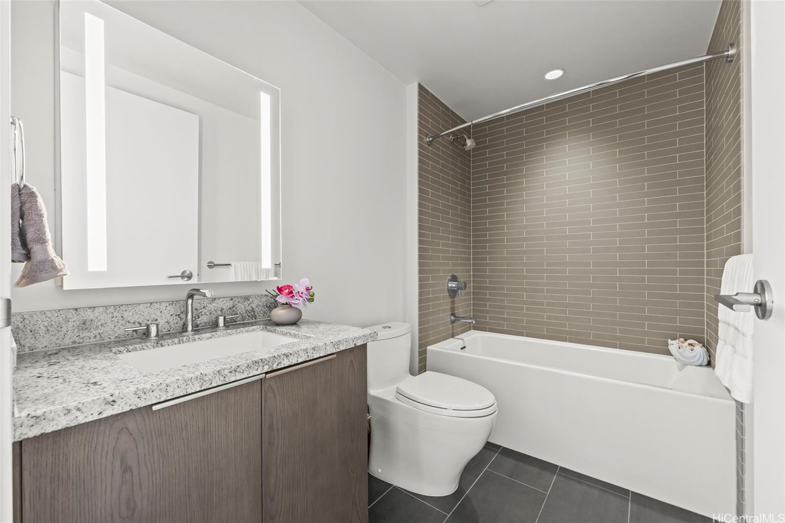 Ae'o condo # 1900, Honolulu, Hawaii - photo 16 of 25