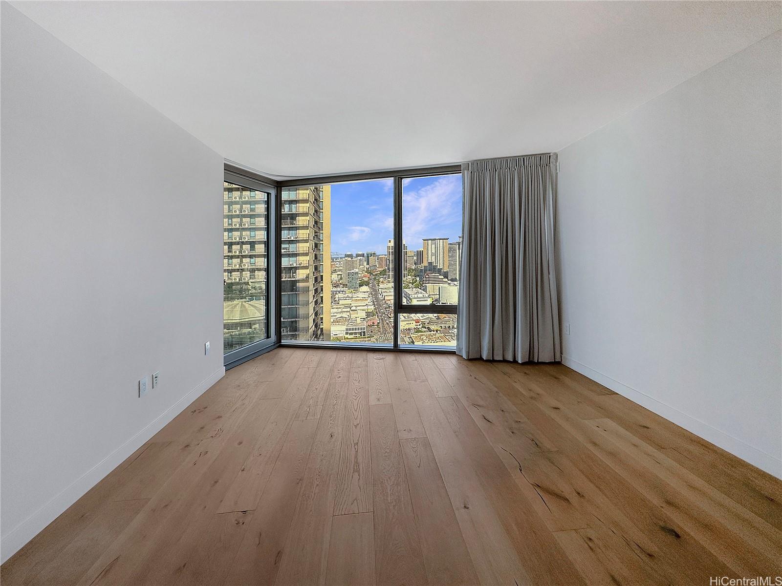 Ae'o condo # 2015, Honolulu, Hawaii - photo 2 of 13