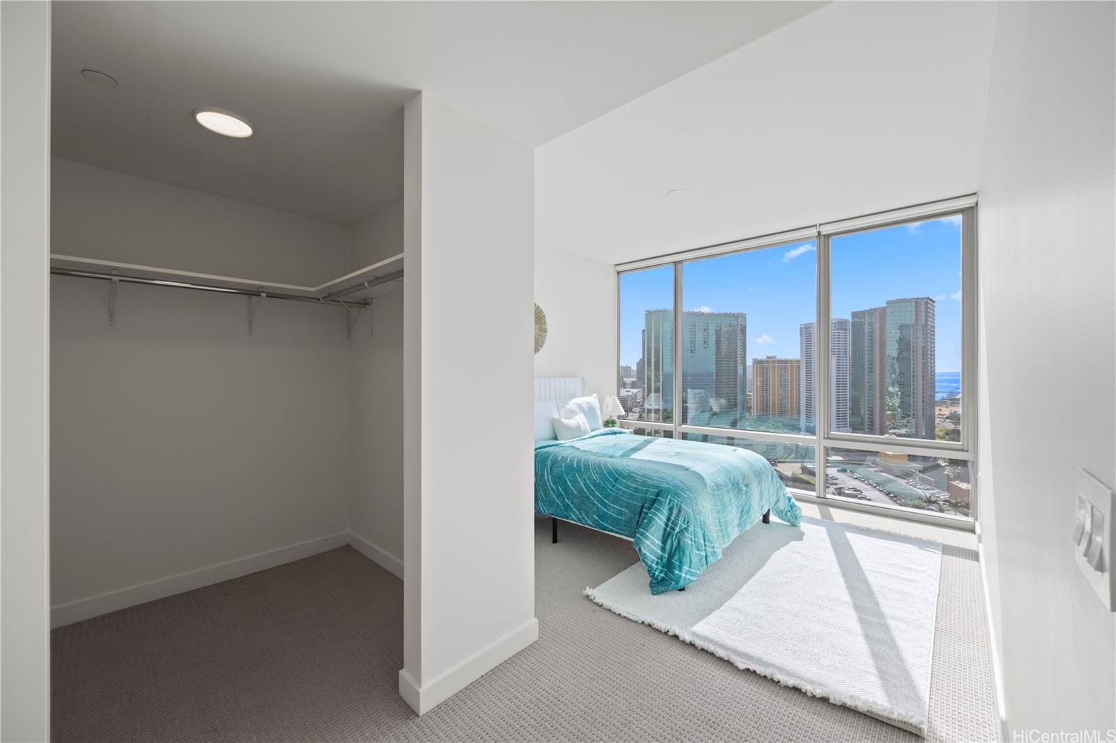 Ae'o condo # 2404, Honolulu, Hawaii - photo 6 of 17