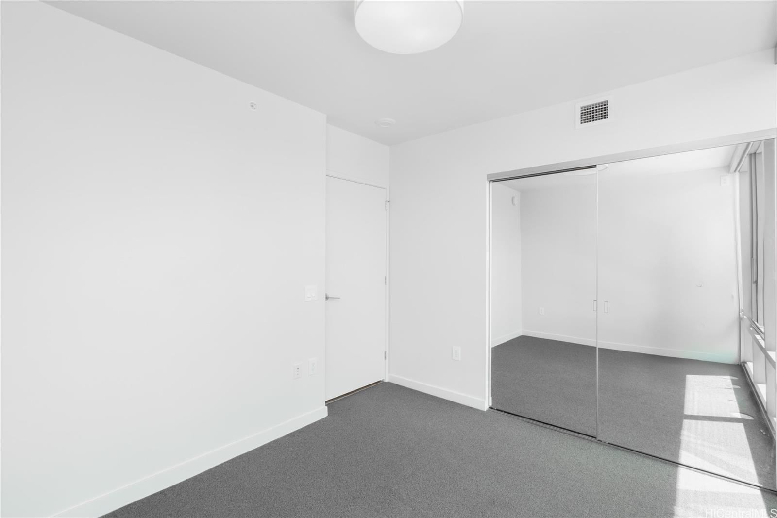 Ae'o condo # 2415, Honolulu, Hawaii - photo 11 of 25