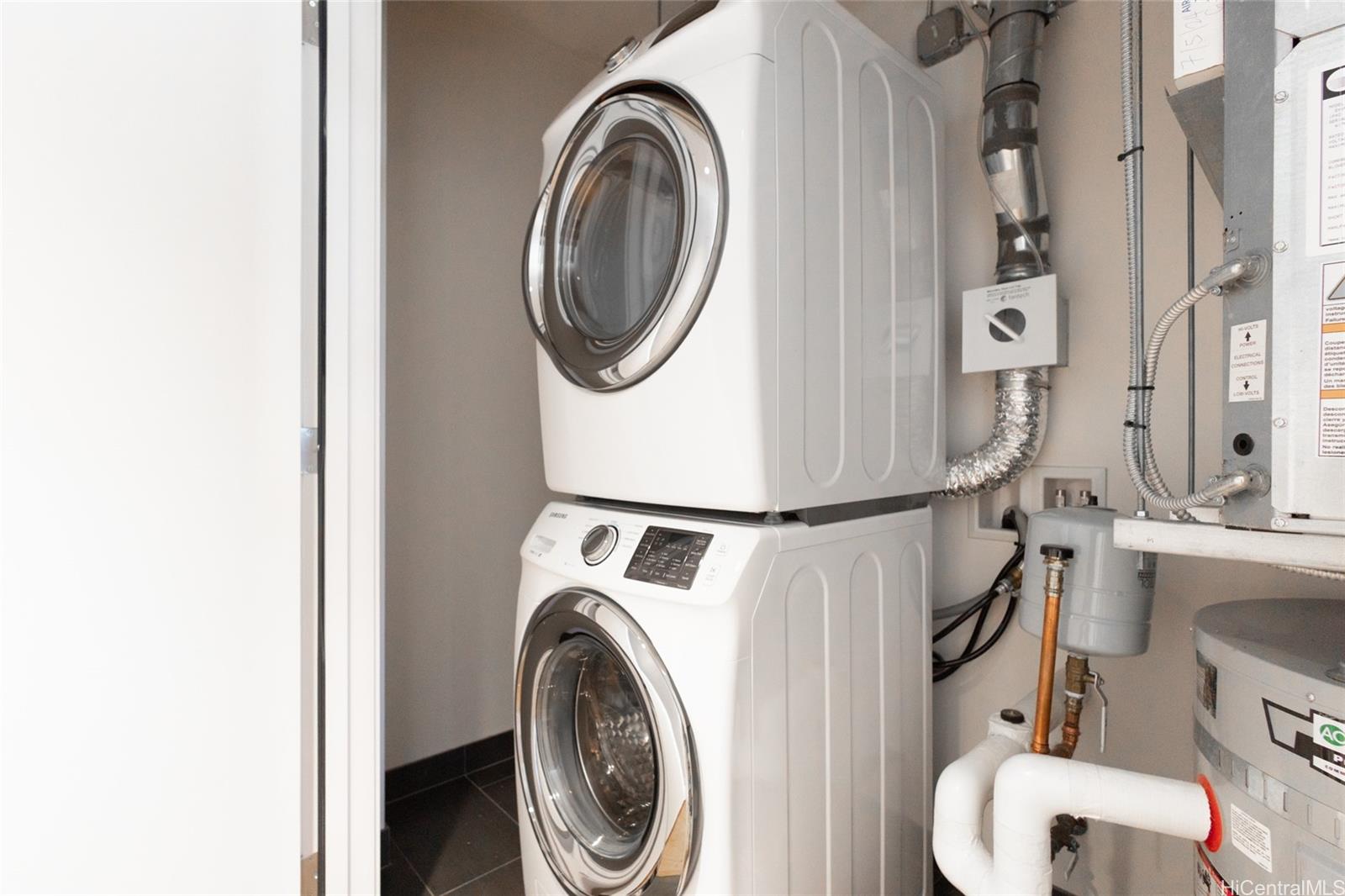 Ae'o condo # 2415, Honolulu, Hawaii - photo 13 of 25