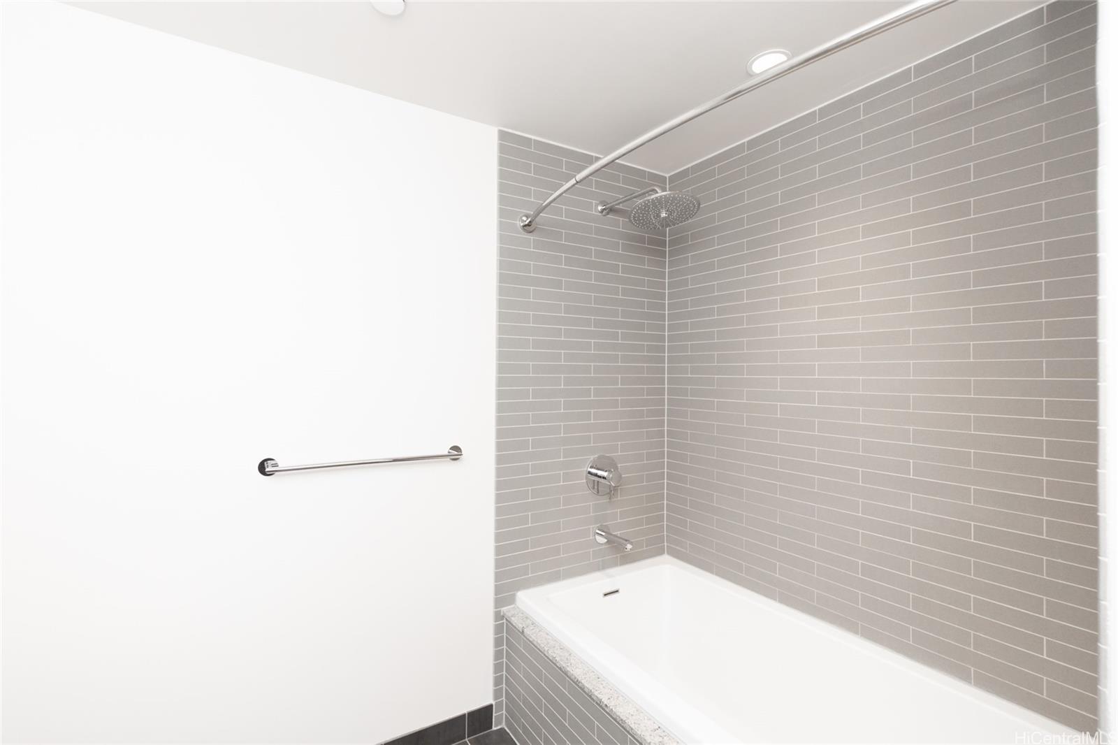 Ae'o condo # 2415, Honolulu, Hawaii - photo 8 of 25