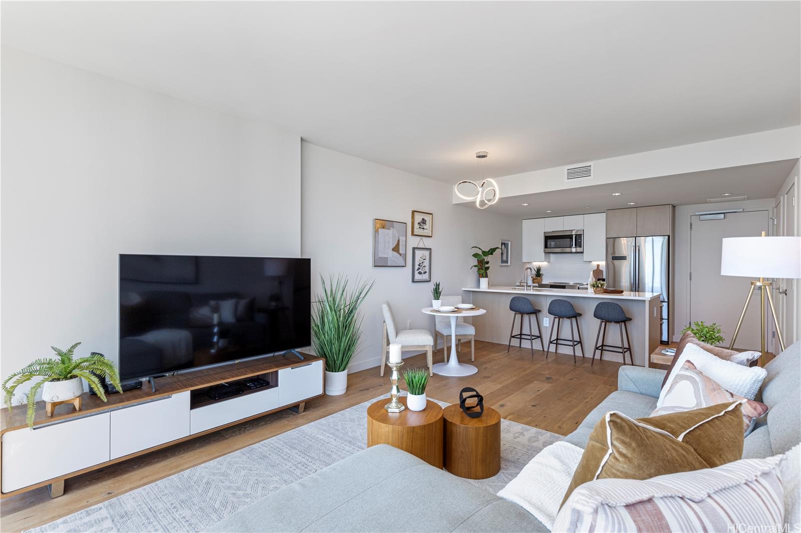 Ae'o condo # 2504, Honolulu, Hawaii - photo 4 of 24