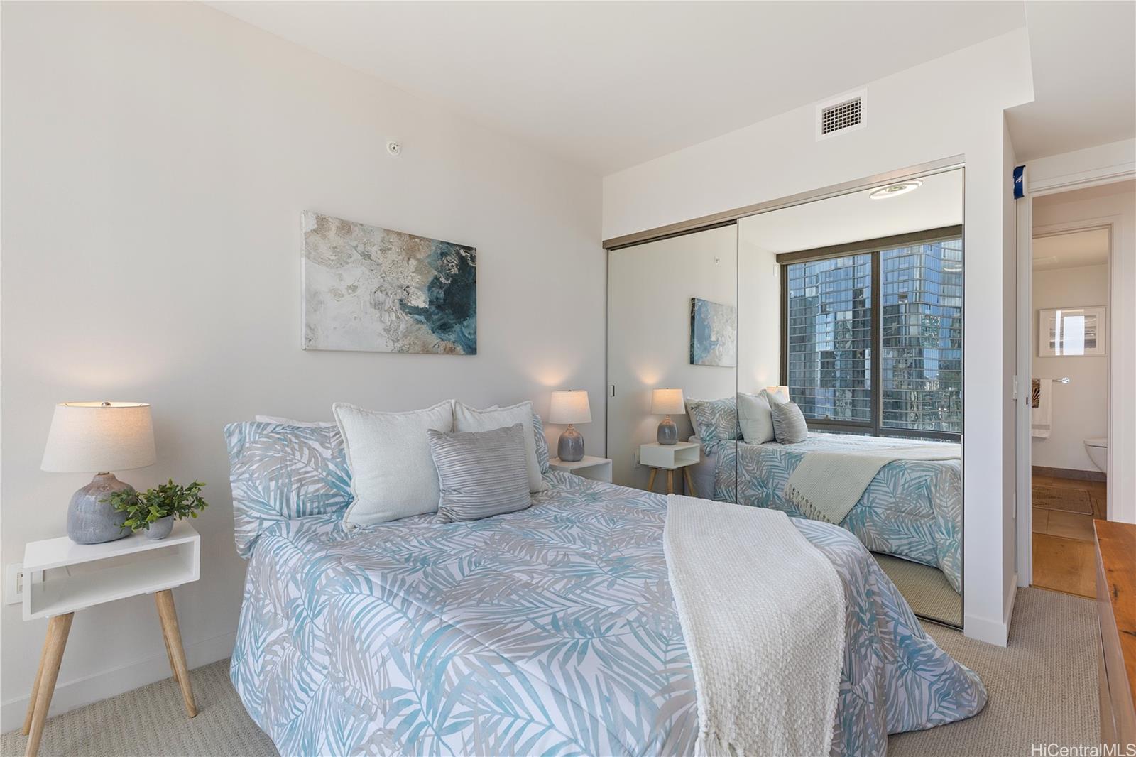 Ae'o condo # 2504, Honolulu, Hawaii - photo 10 of 24