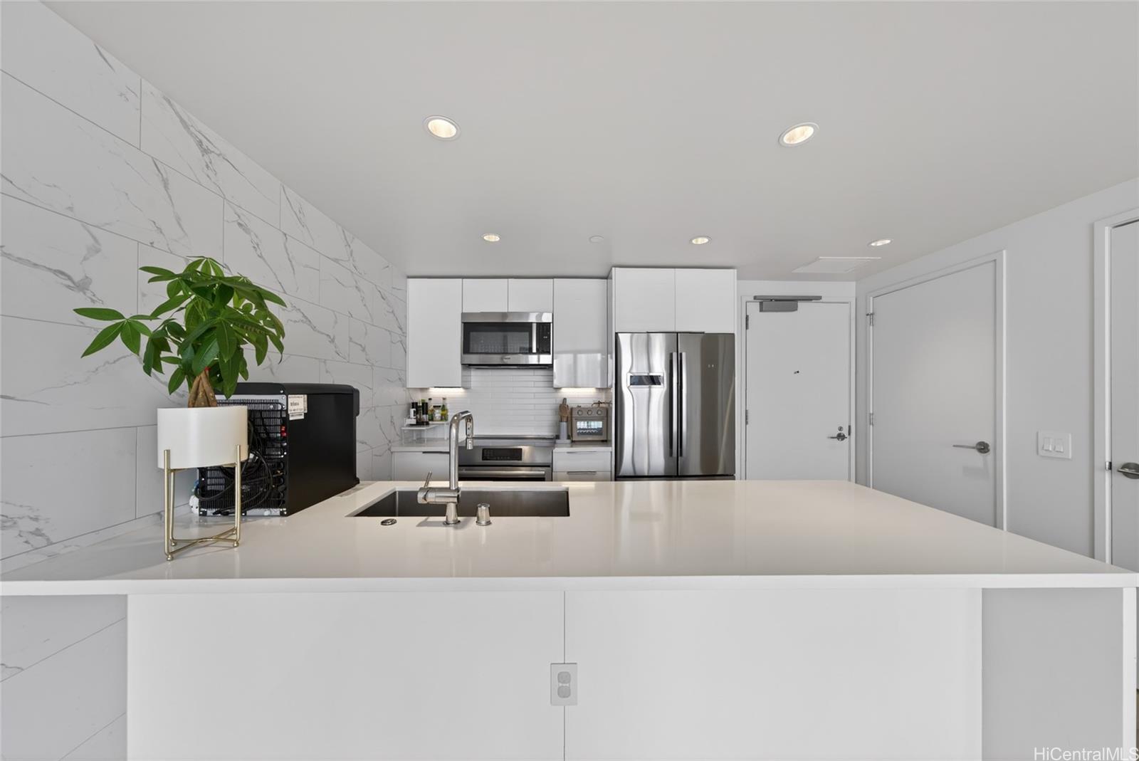 Ae'o condo # 2604, Honolulu, Hawaii - photo 8 of 25