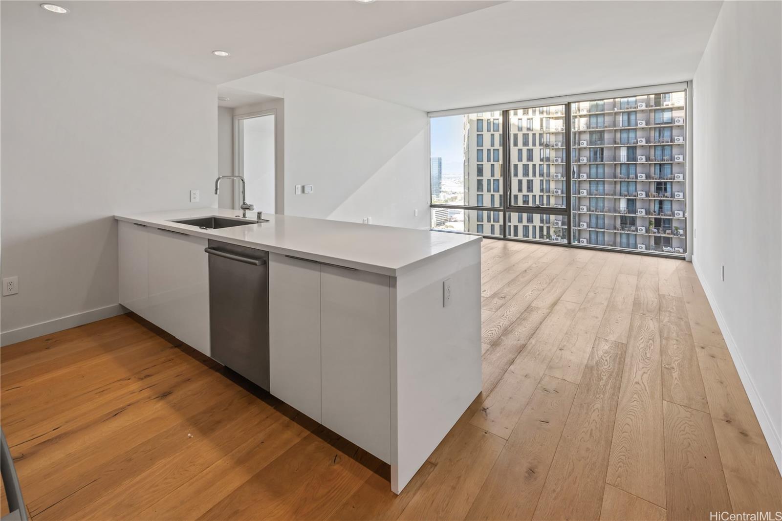 Ae'o condo # 2605, Honolulu, Hawaii - photo 2 of 10