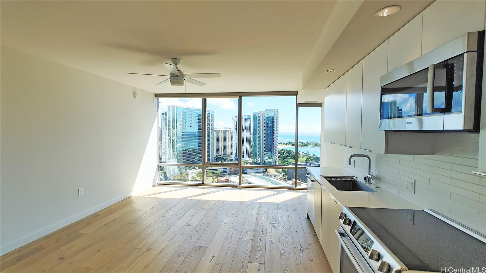 1001 Queen St Honolulu - Rental - photo 3 of 25