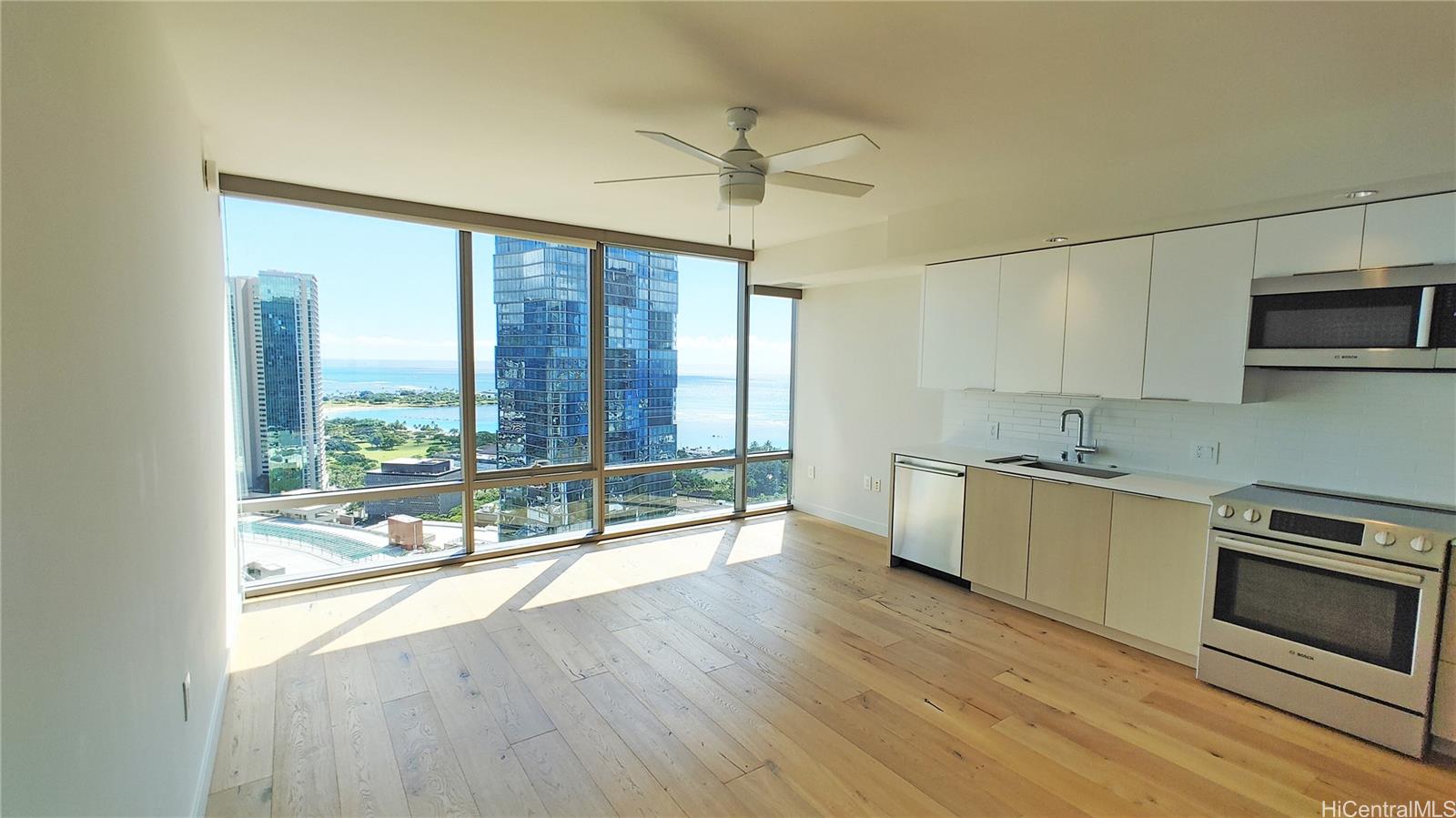 1001 Queen St Honolulu - Rental - photo 4 of 25