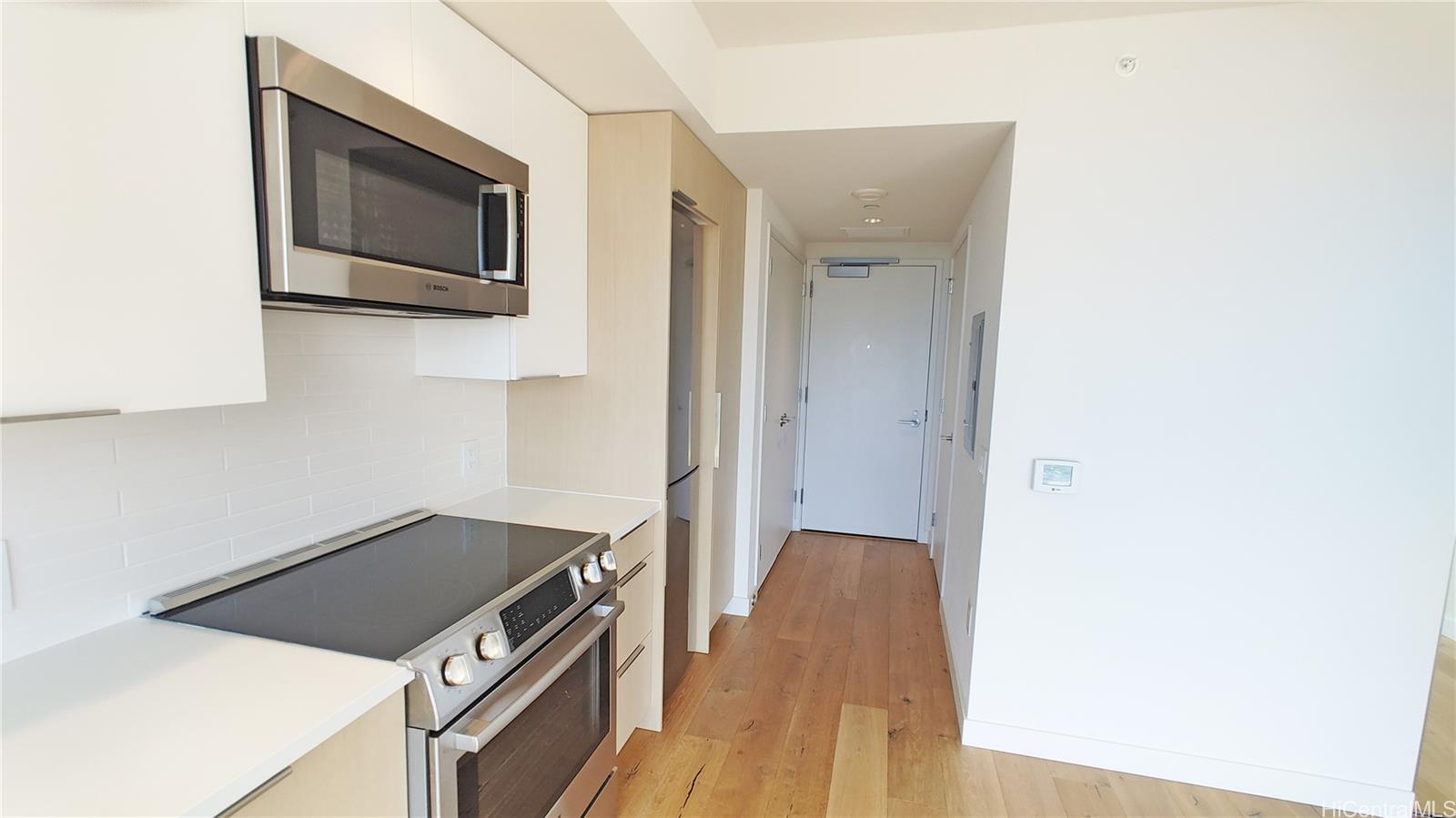 1001 Queen St Honolulu - Rental - photo 7 of 25