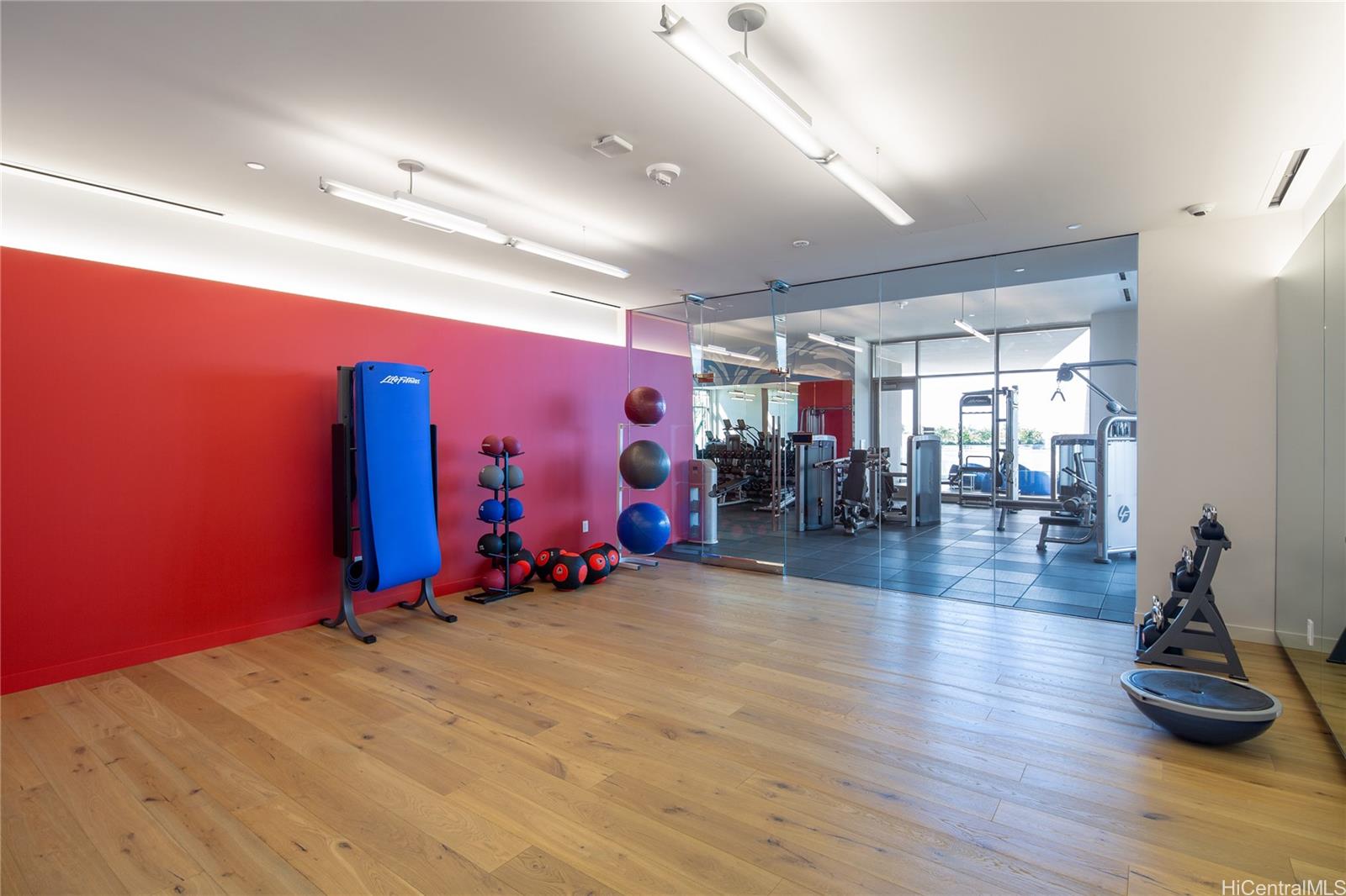 1001 Queen St Honolulu - Rental - photo 10 of 17