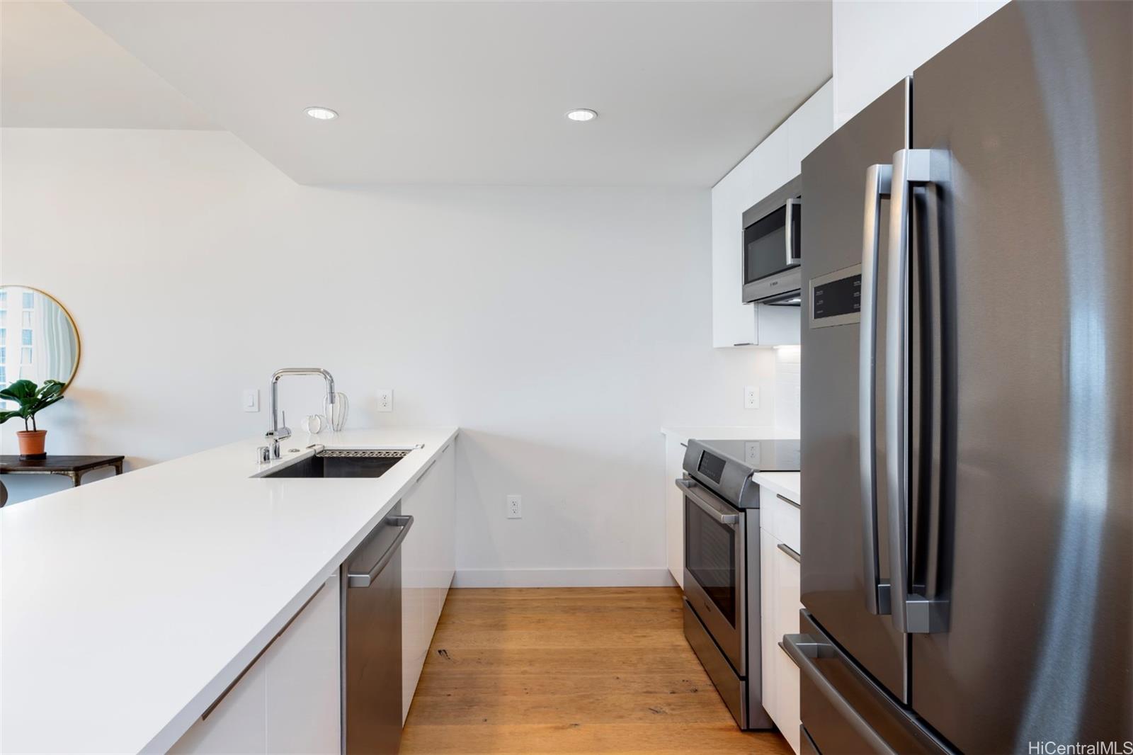 Ae'o condo # 3003, Honolulu, Hawaii - photo 12 of 25