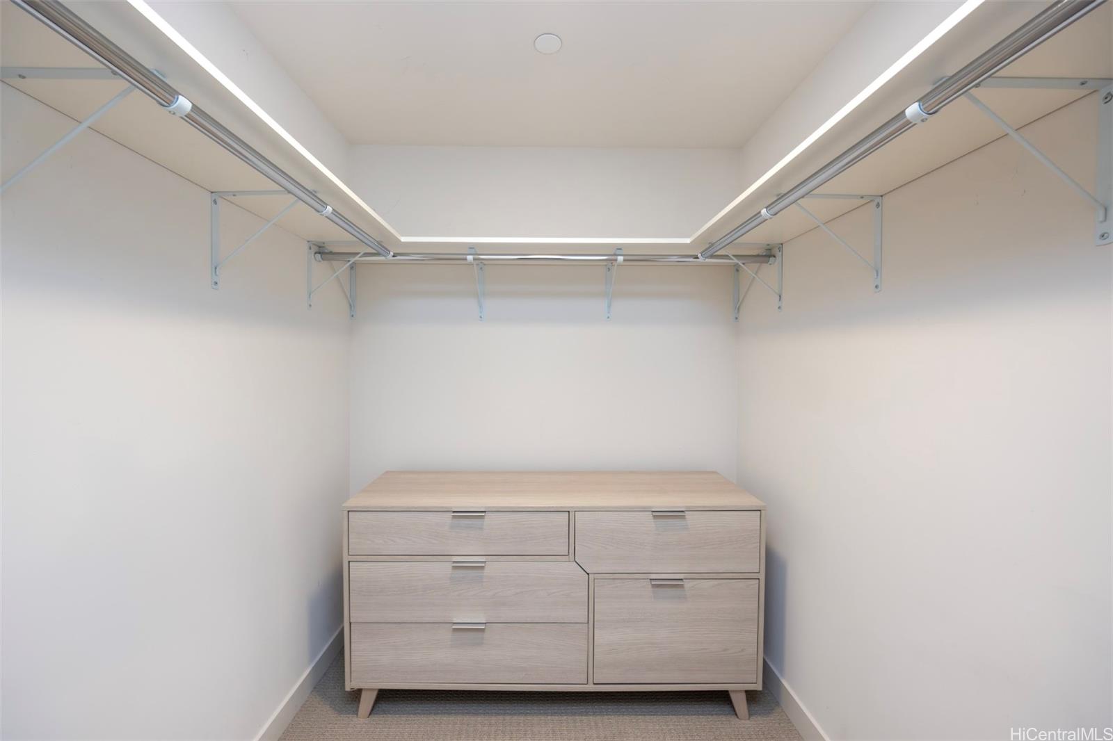 Ae'o condo # 3003, Honolulu, Hawaii - photo 16 of 25